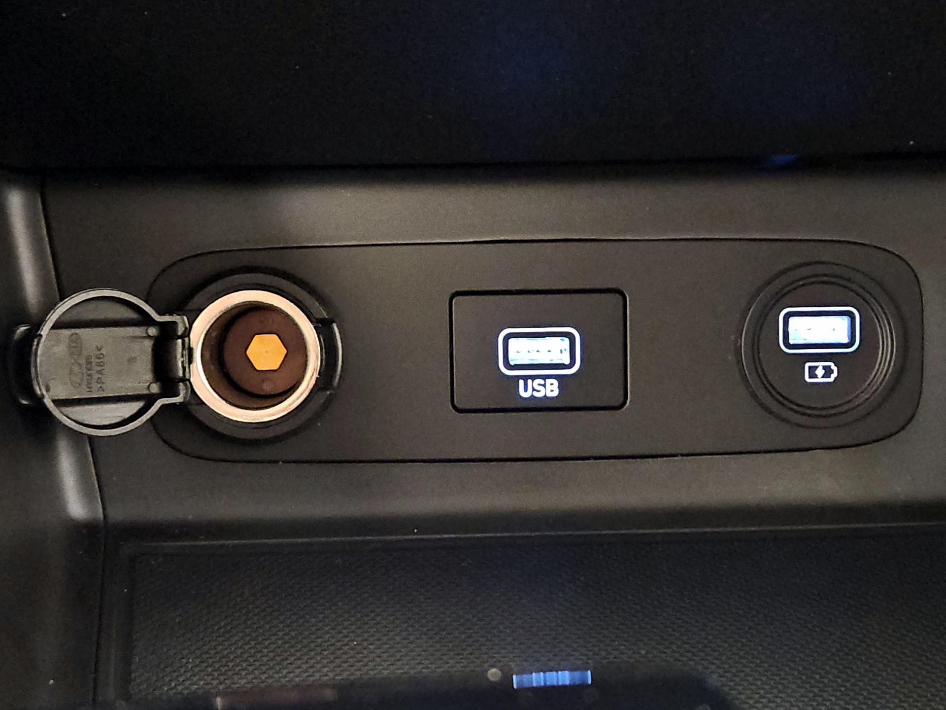 Thumbnail: 2023 Hyundai Sonata - 18