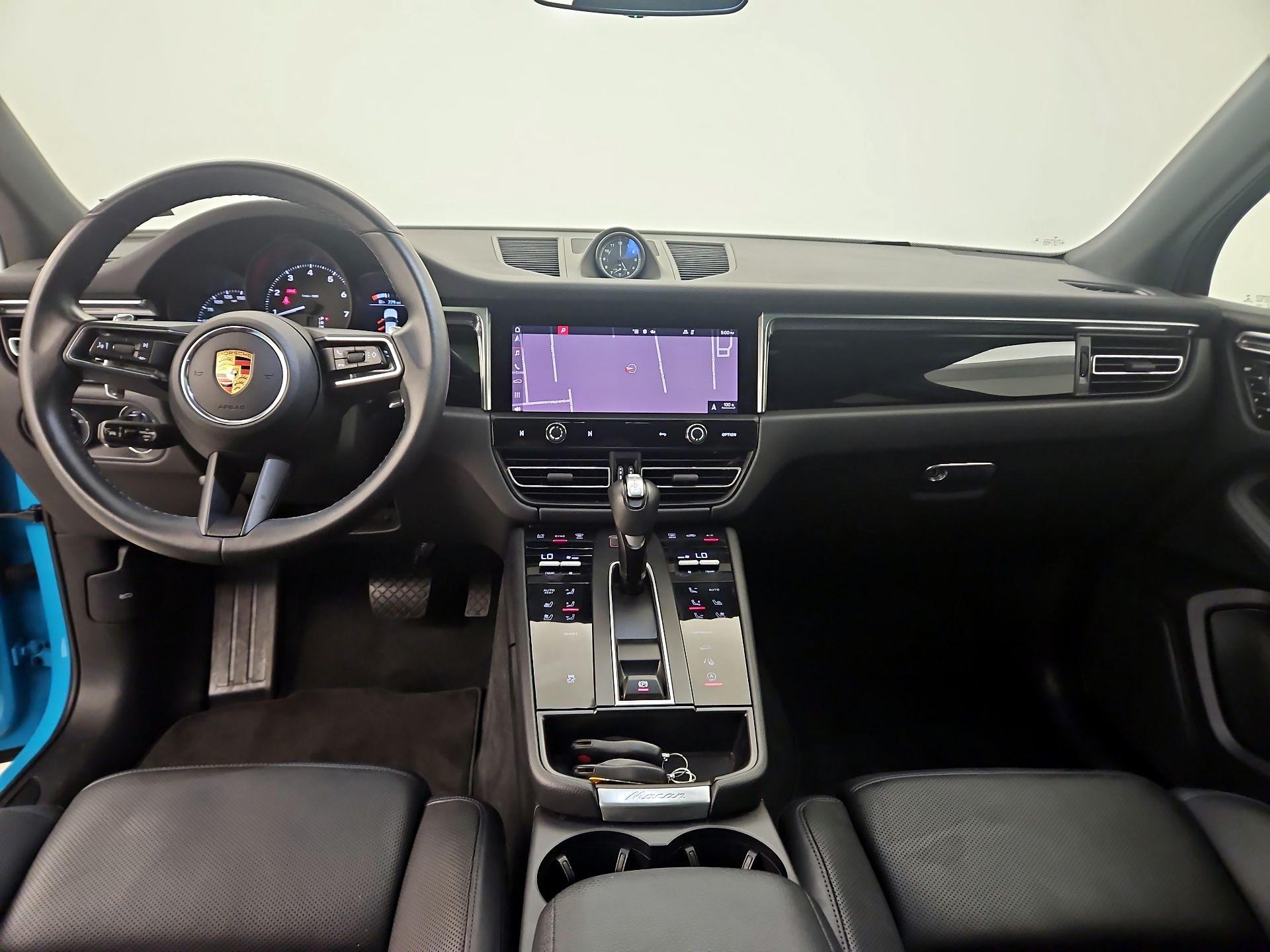 Thumbnail: 2023 Porsche Macan - 9