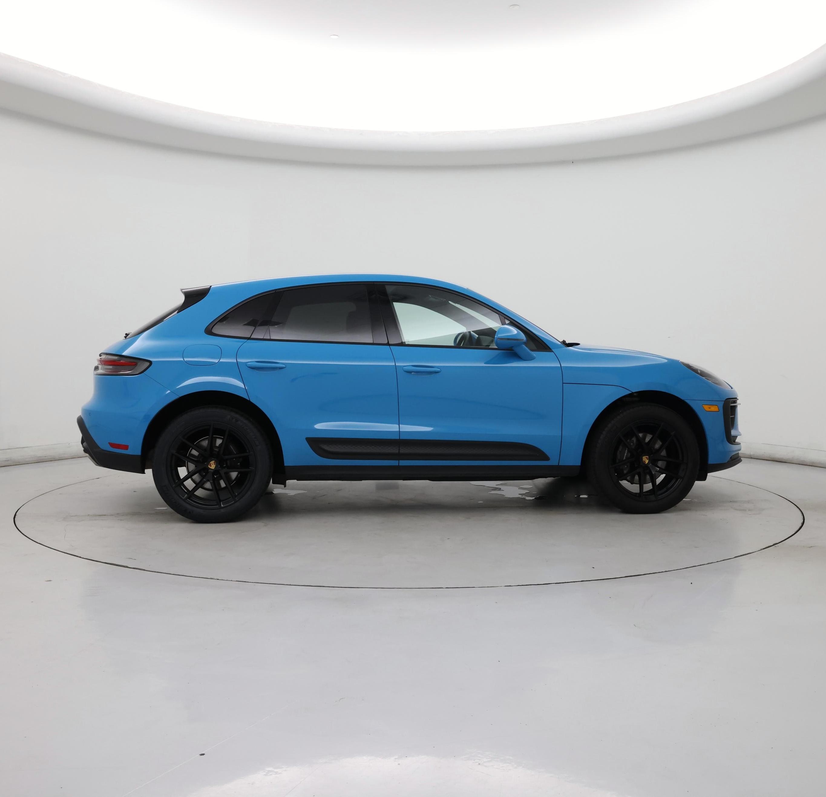 Thumbnail: 2023 Porsche Macan - 7