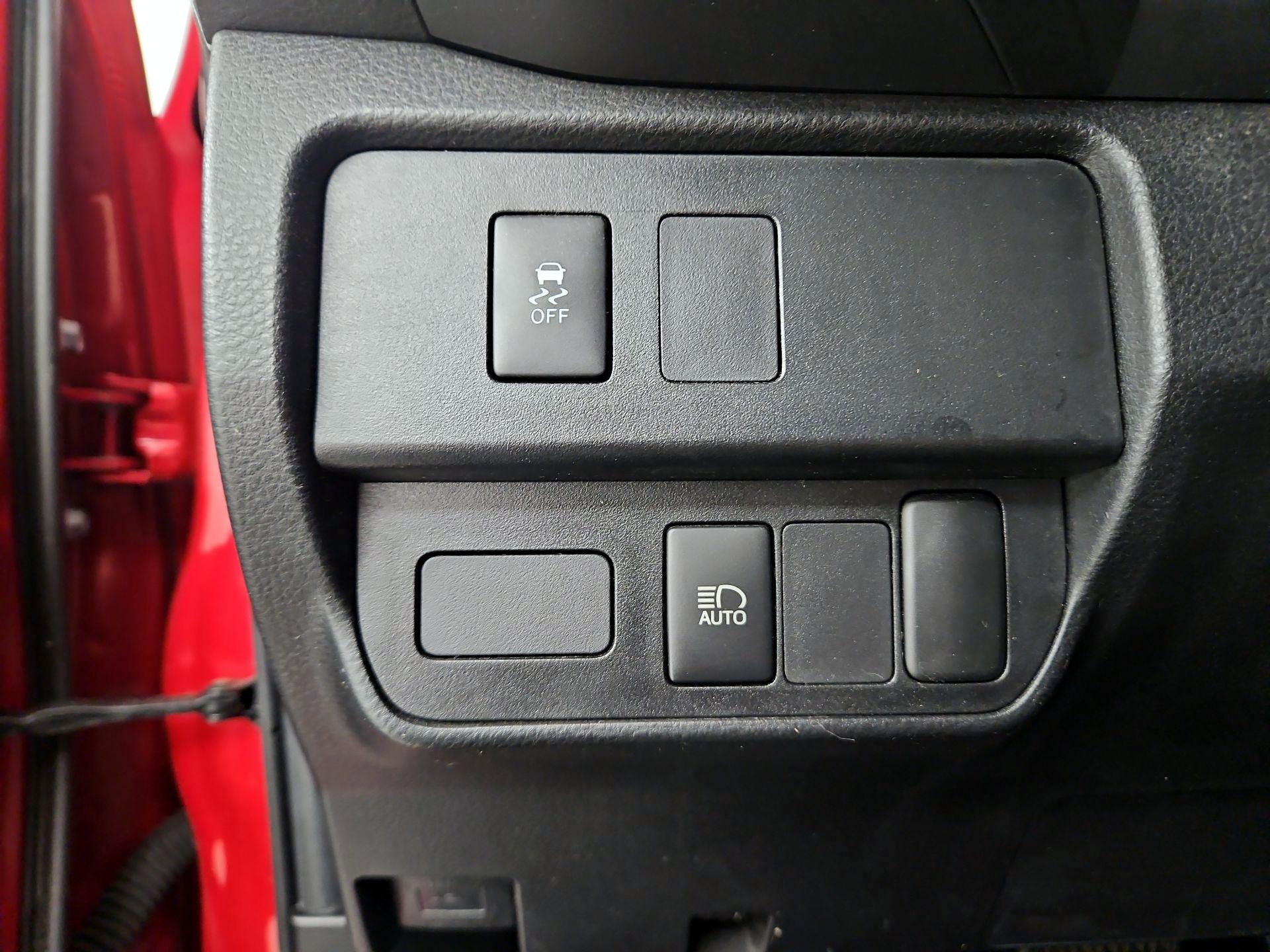 Thumbnail: 2022 Toyota Tacoma - 13