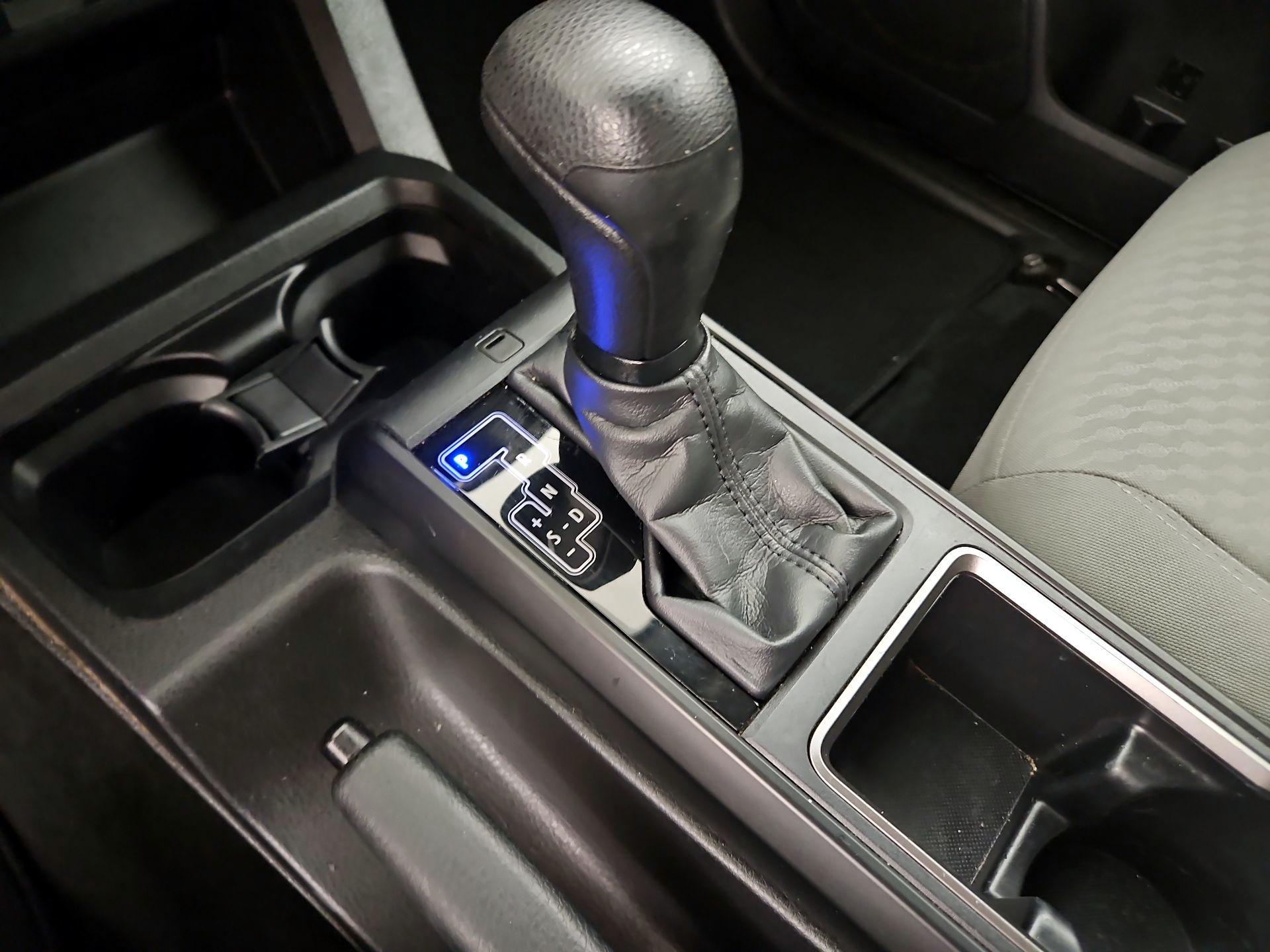 Thumbnail: 2022 Toyota Tacoma - 17