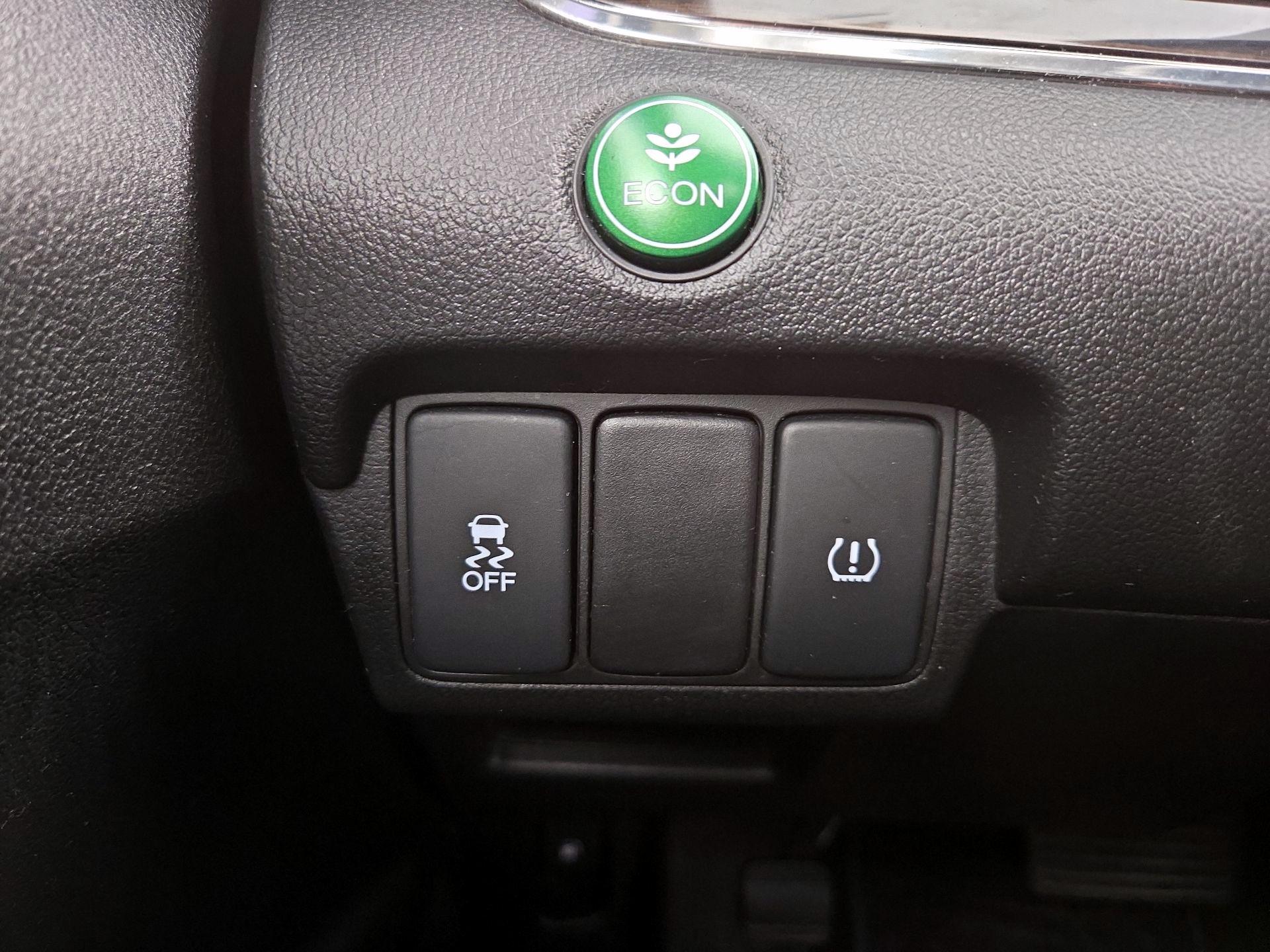Thumbnail: 2015 Honda CR-V - 13