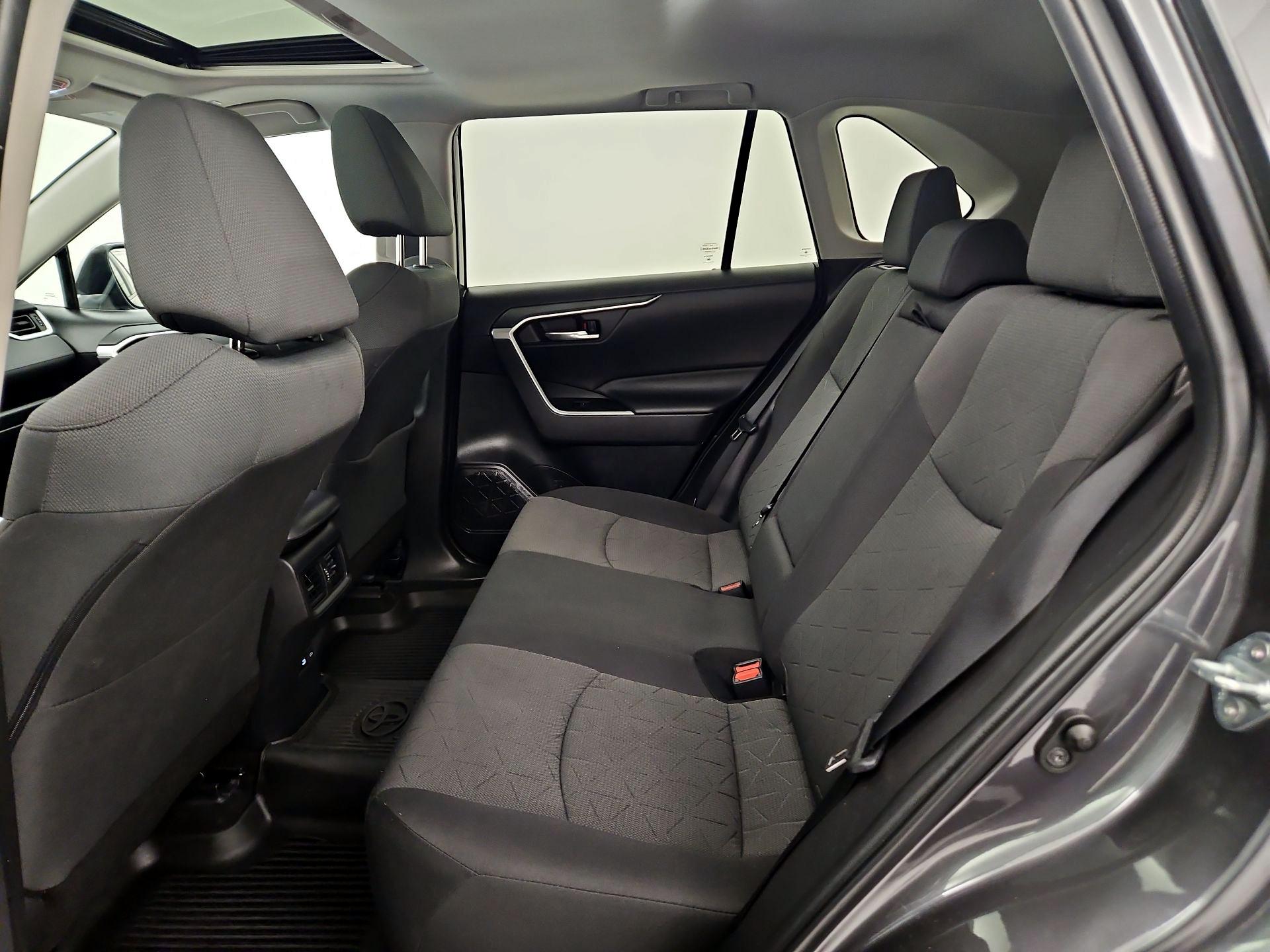 Thumbnail: 2023 Toyota RAV4 - 20