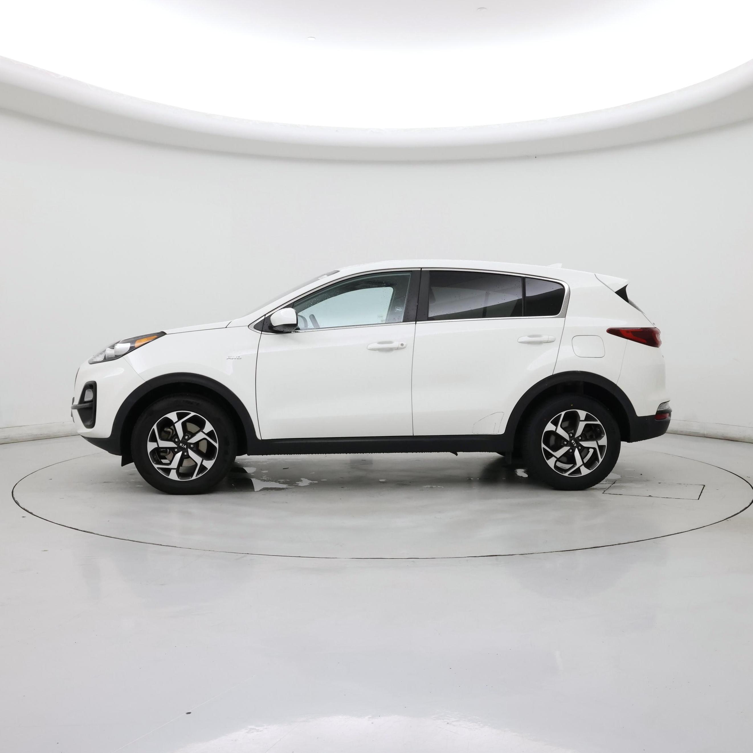 Thumbnail: 2020 Kia Sportage - 3
