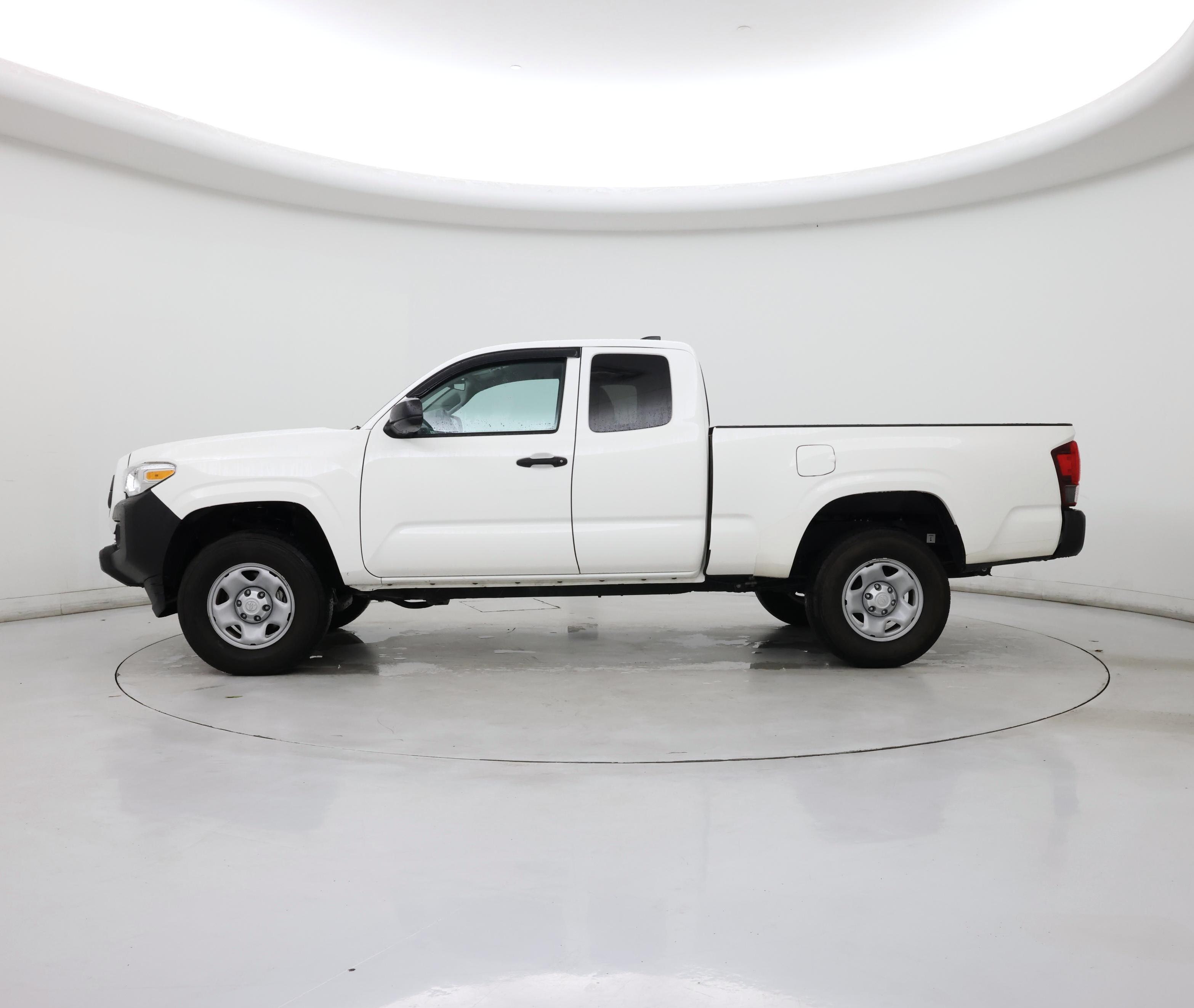 Thumbnail: 2021 Toyota Tacoma - 3