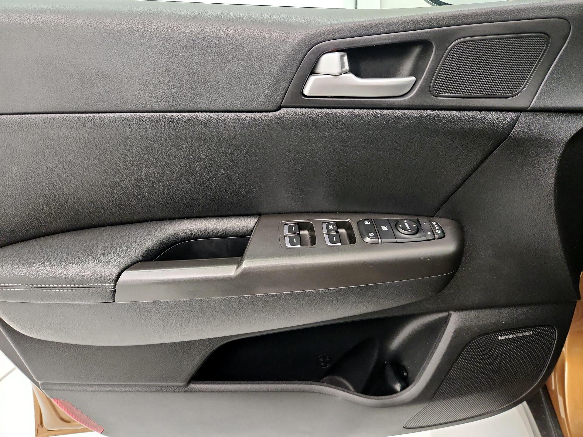 Thumbnail: 2017 Kia Sportage - 12