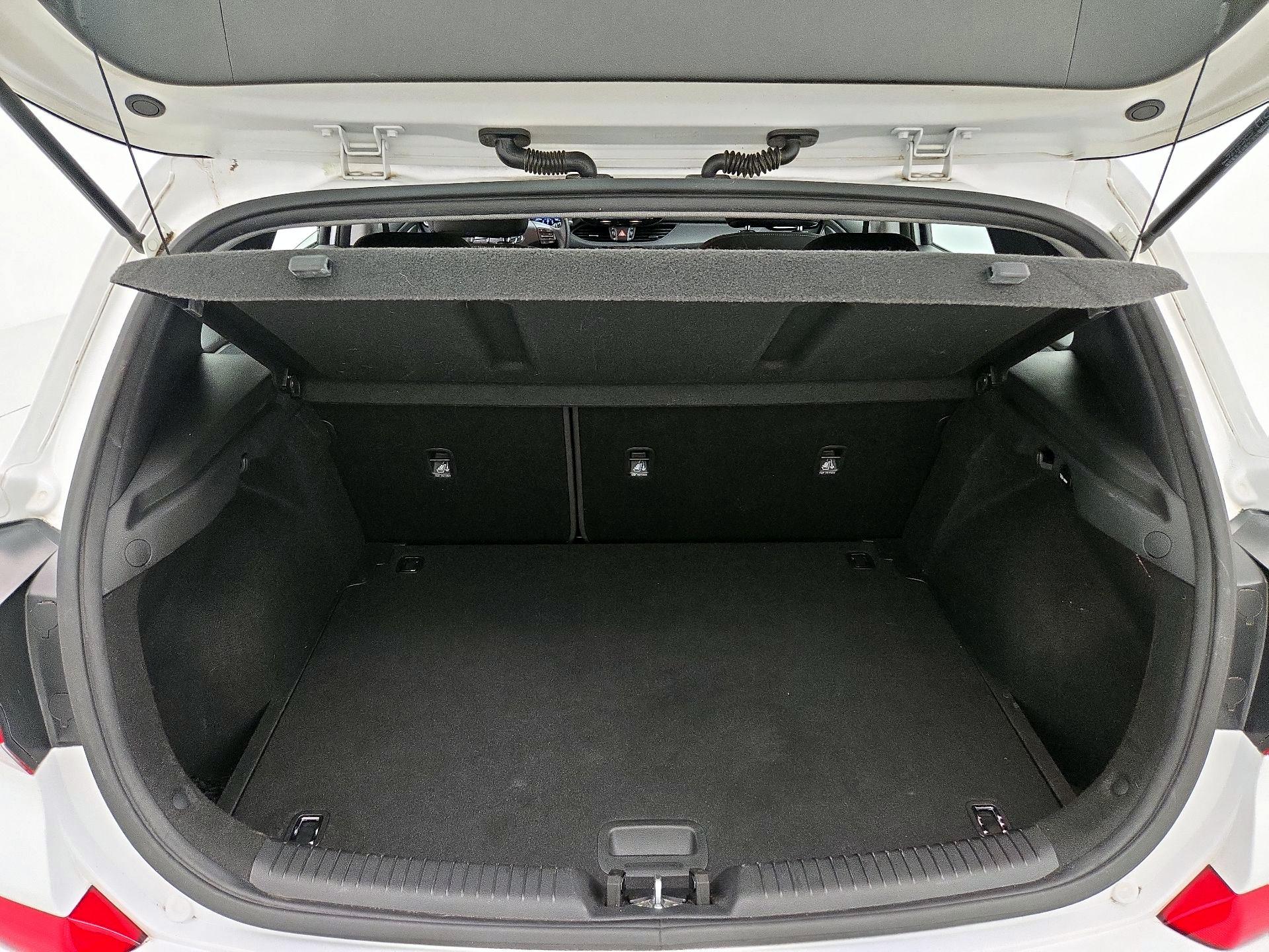 Thumbnail: 2018 Hyundai Elantra - 20