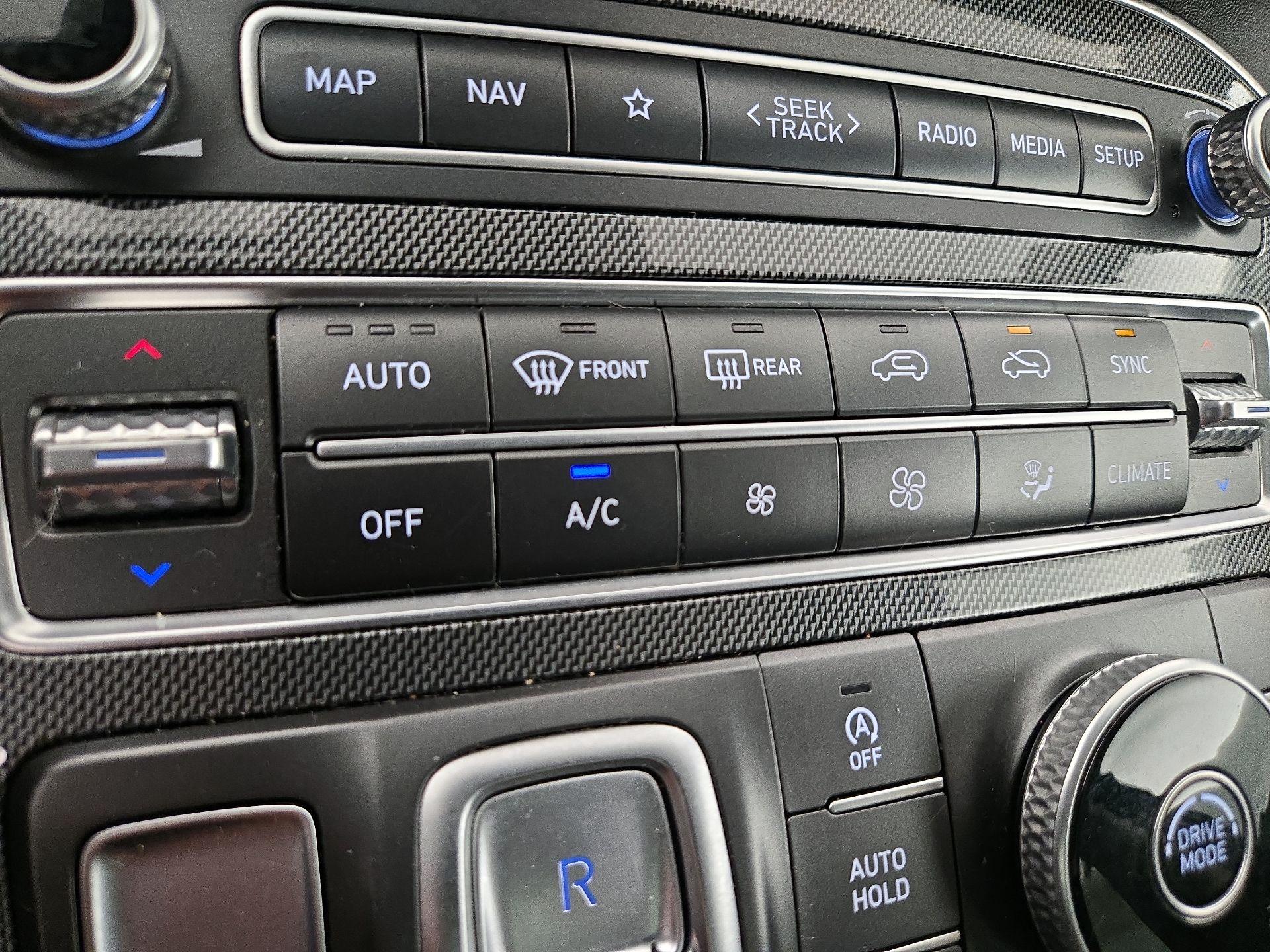 Thumbnail: 2021 Hyundai Santa Fe - 17