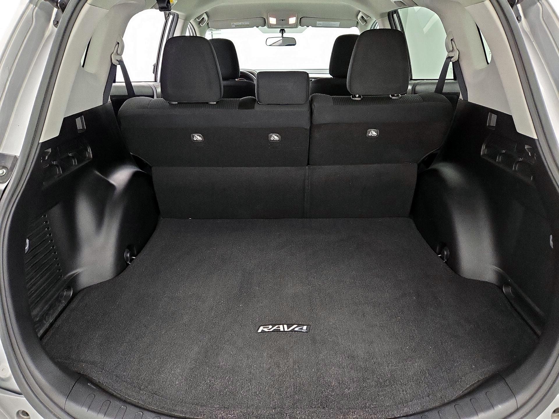 Thumbnail: 2016 Toyota RAV4 - 20