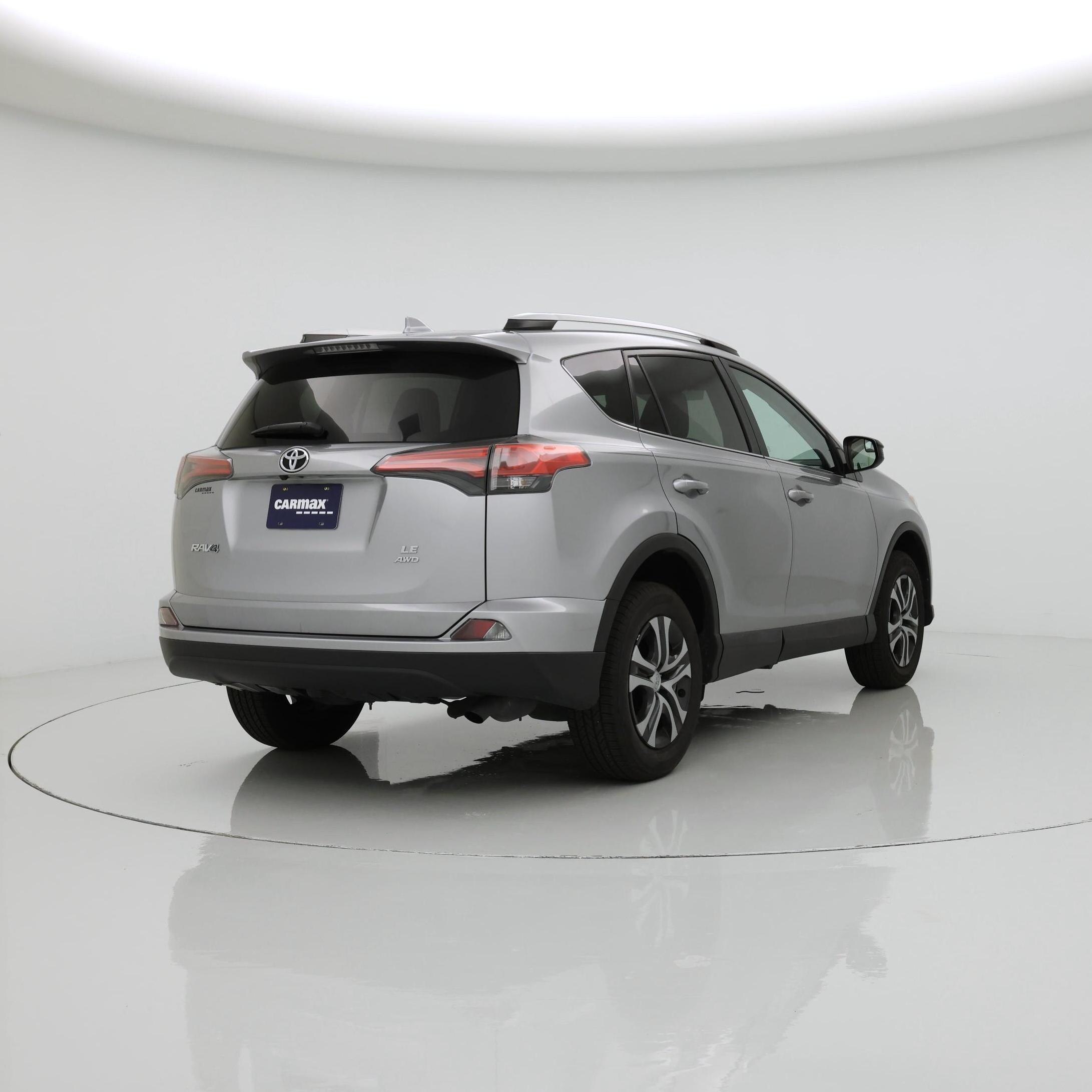 Thumbnail: 2016 Toyota RAV4 - 8