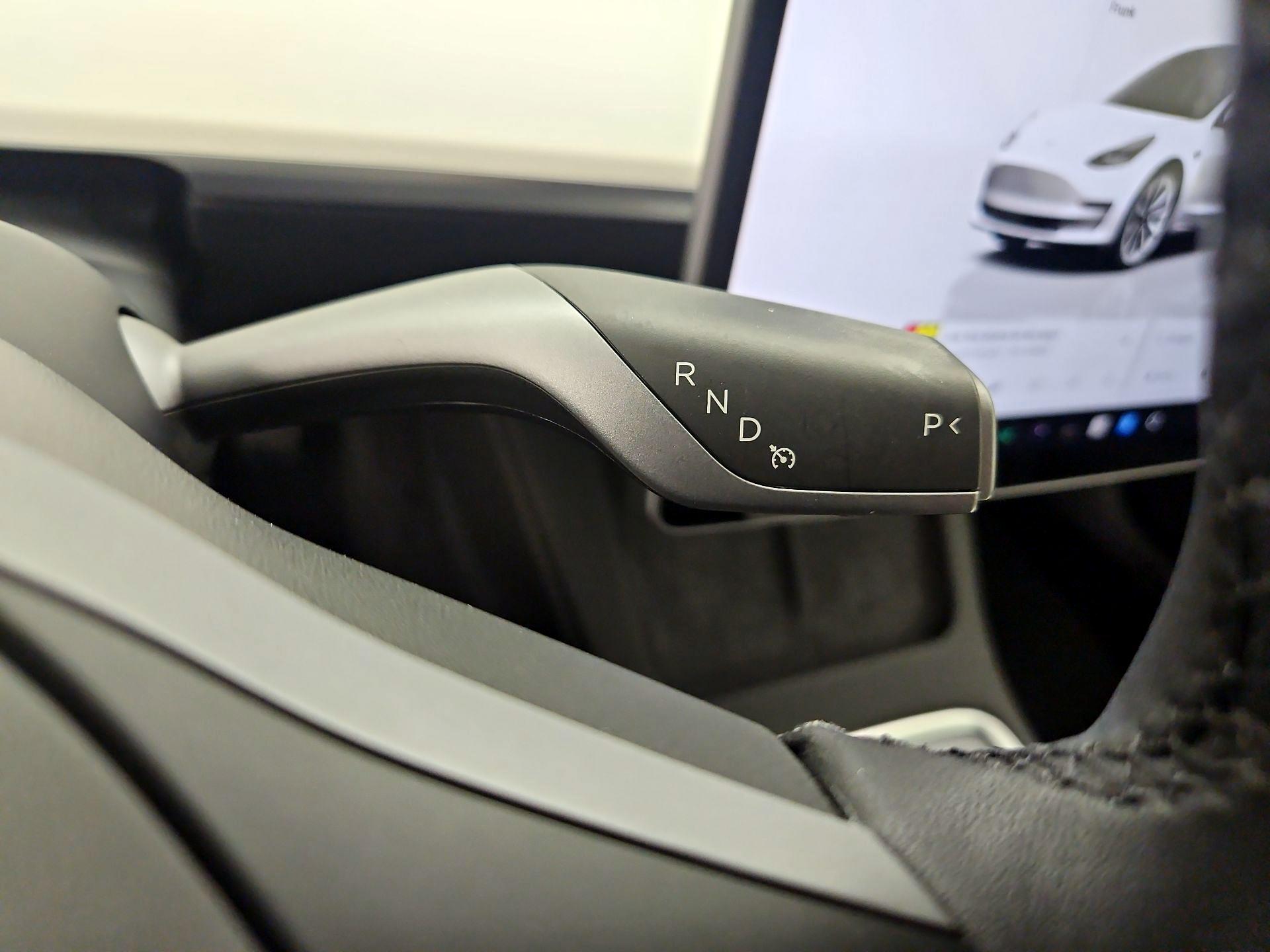 Thumbnail: 2023 Tesla Model 3 - 17