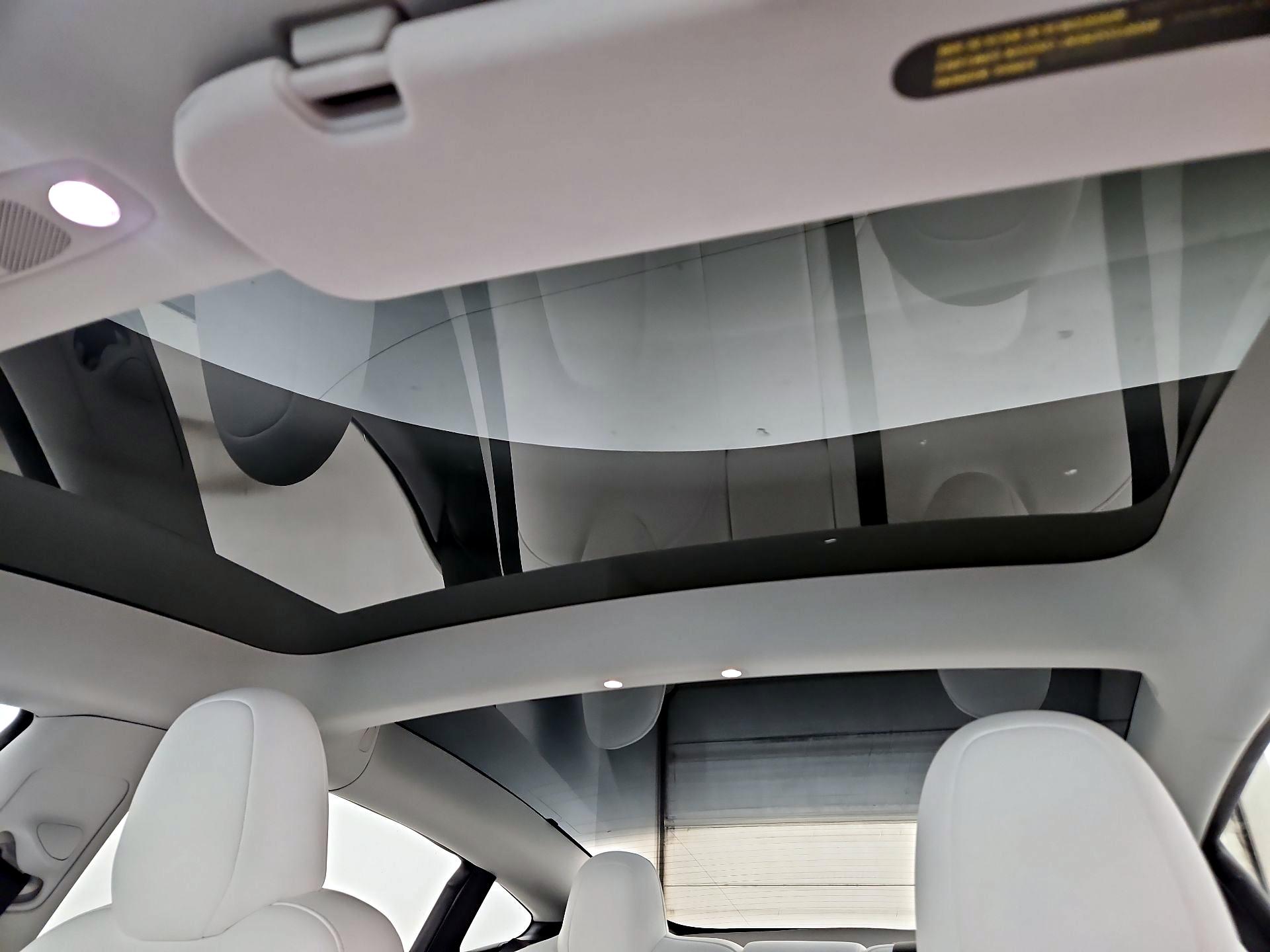 Thumbnail: 2023 Tesla Model 3 - 18