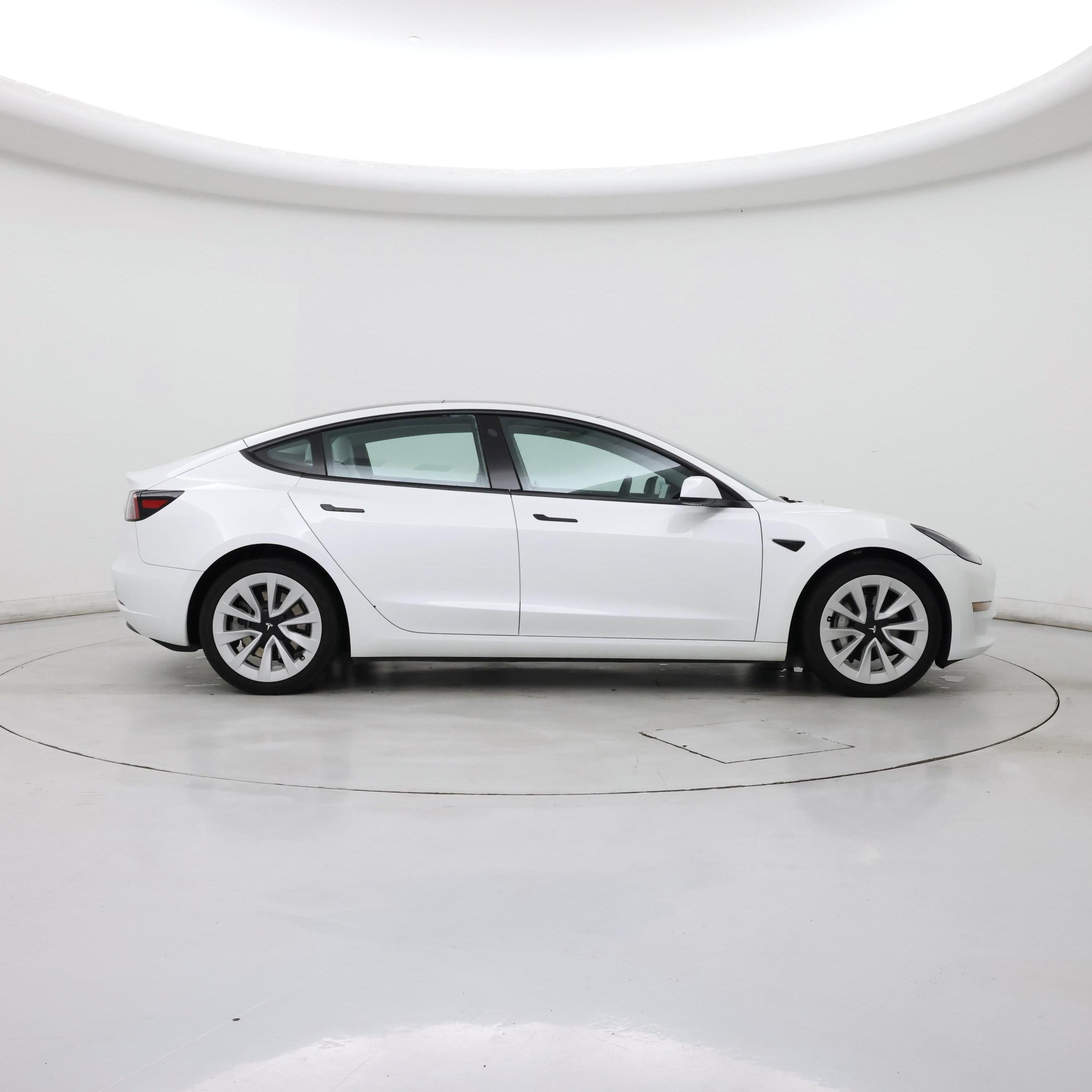 Thumbnail: 2023 Tesla Model 3 - 7