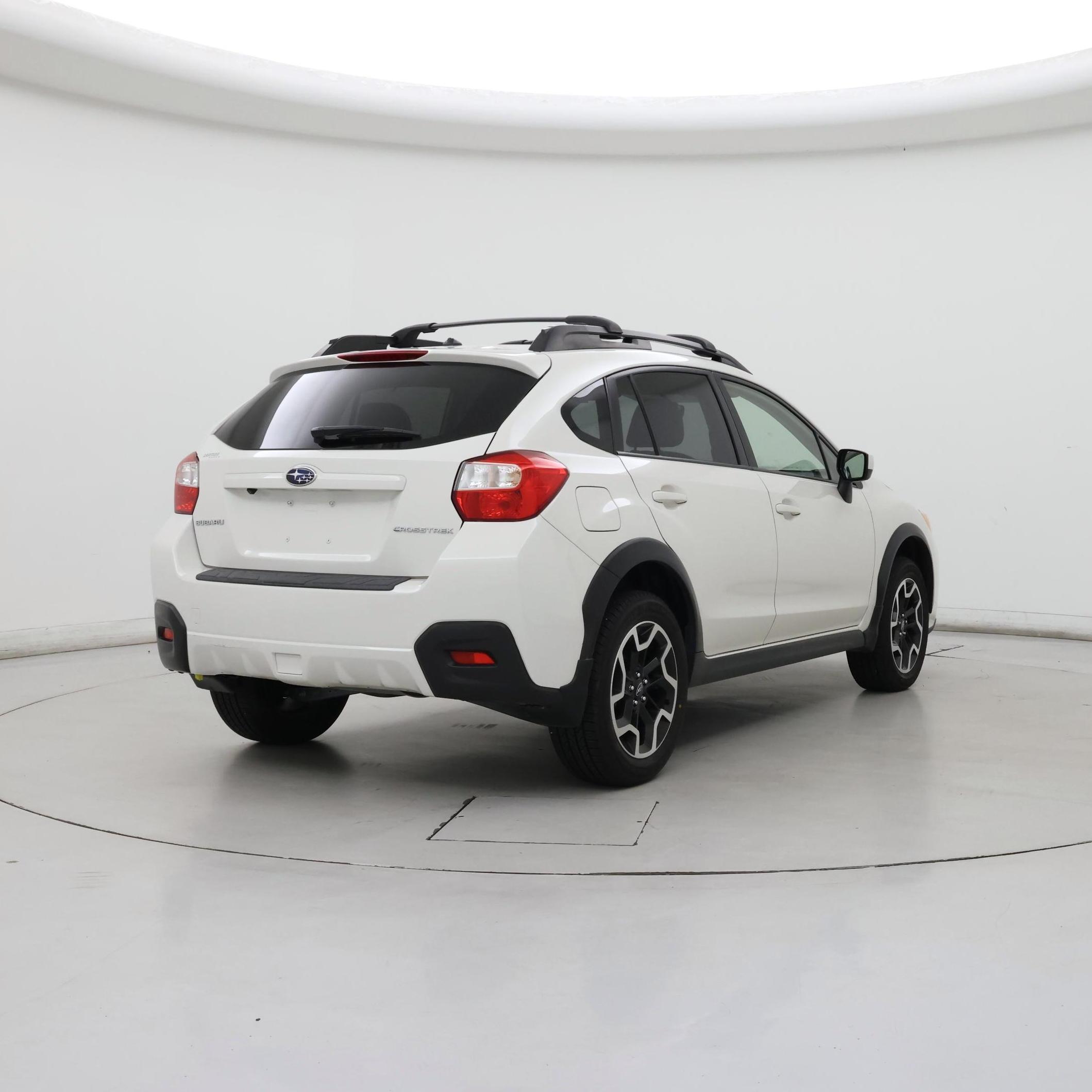 Thumbnail: 2017 Subaru Crosstrek - 8