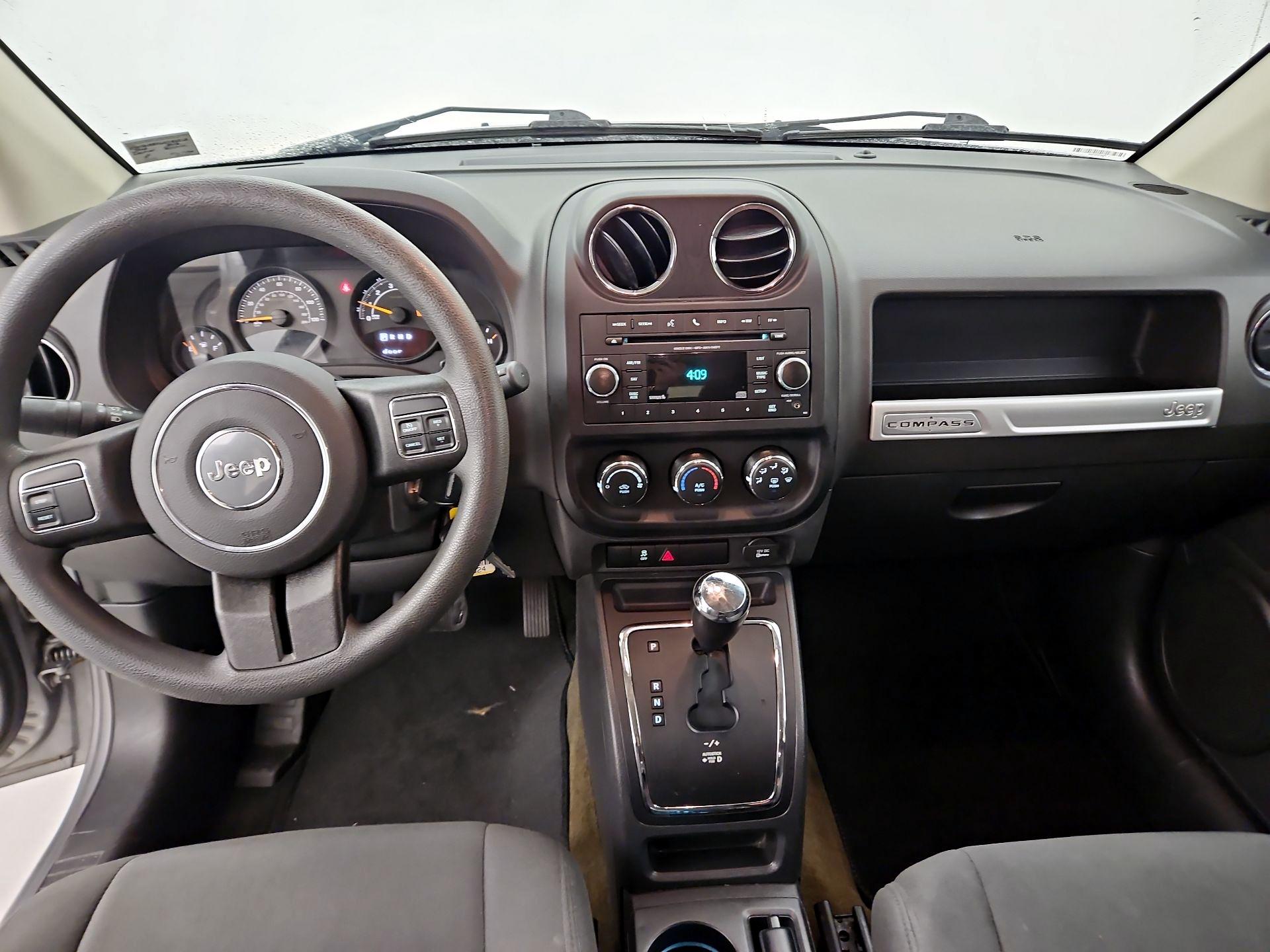 Thumbnail: 2016 Jeep Compass - 9