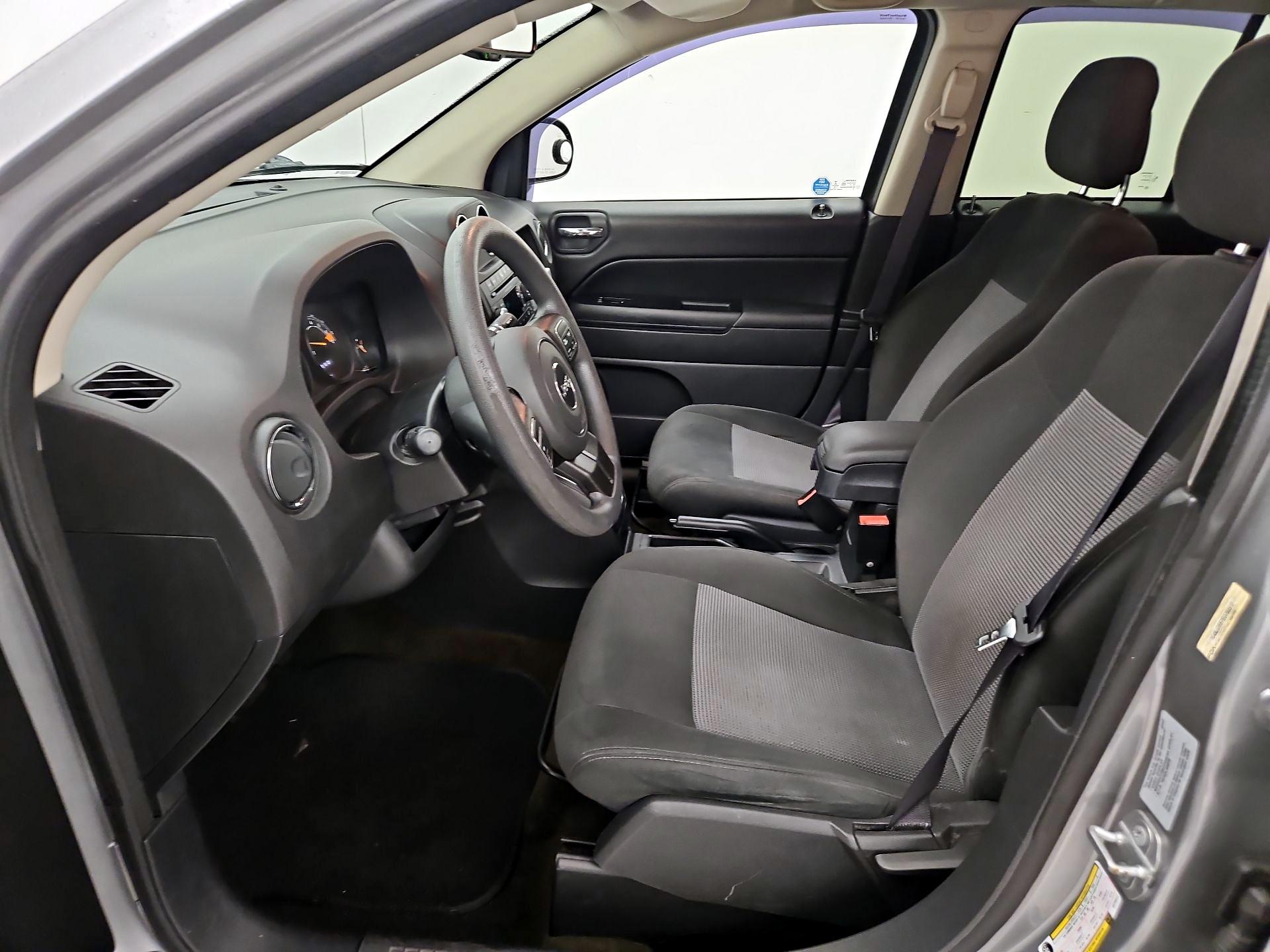 Thumbnail: 2016 Jeep Compass - 11