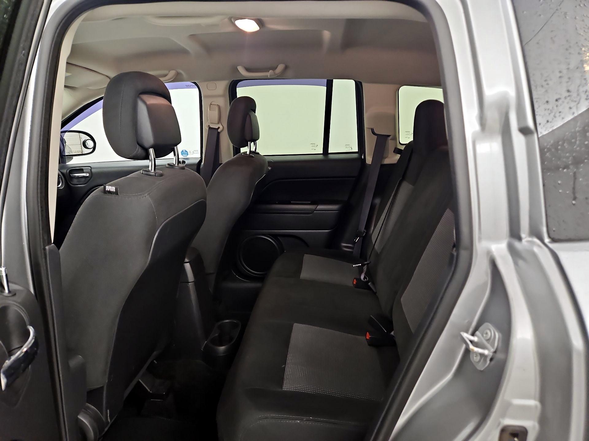 Thumbnail: 2016 Jeep Compass - 17