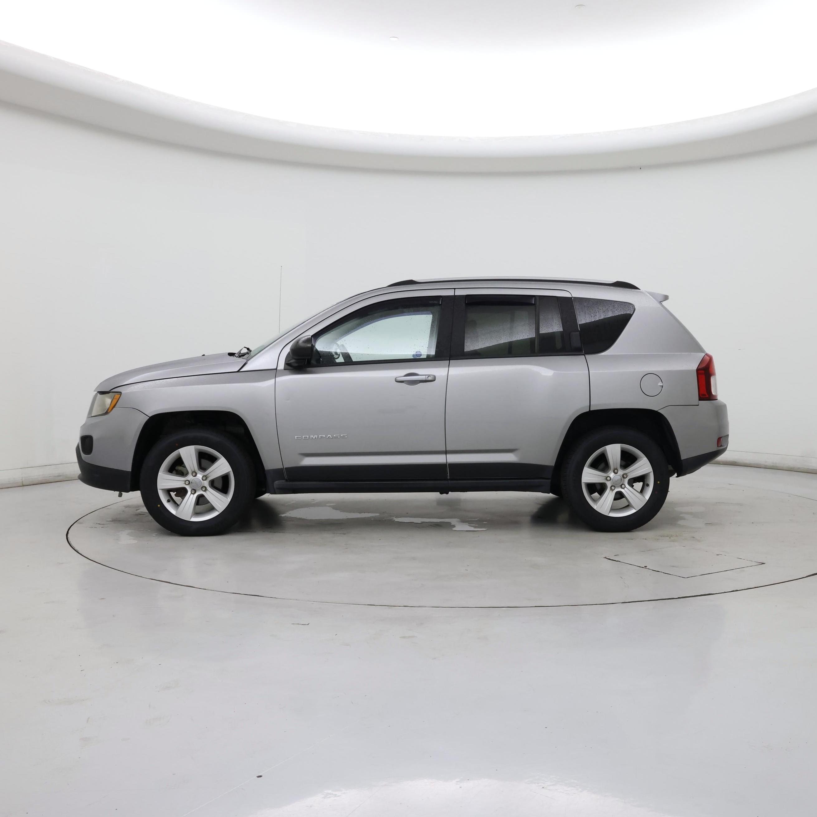 Thumbnail: 2016 Jeep Compass - 3