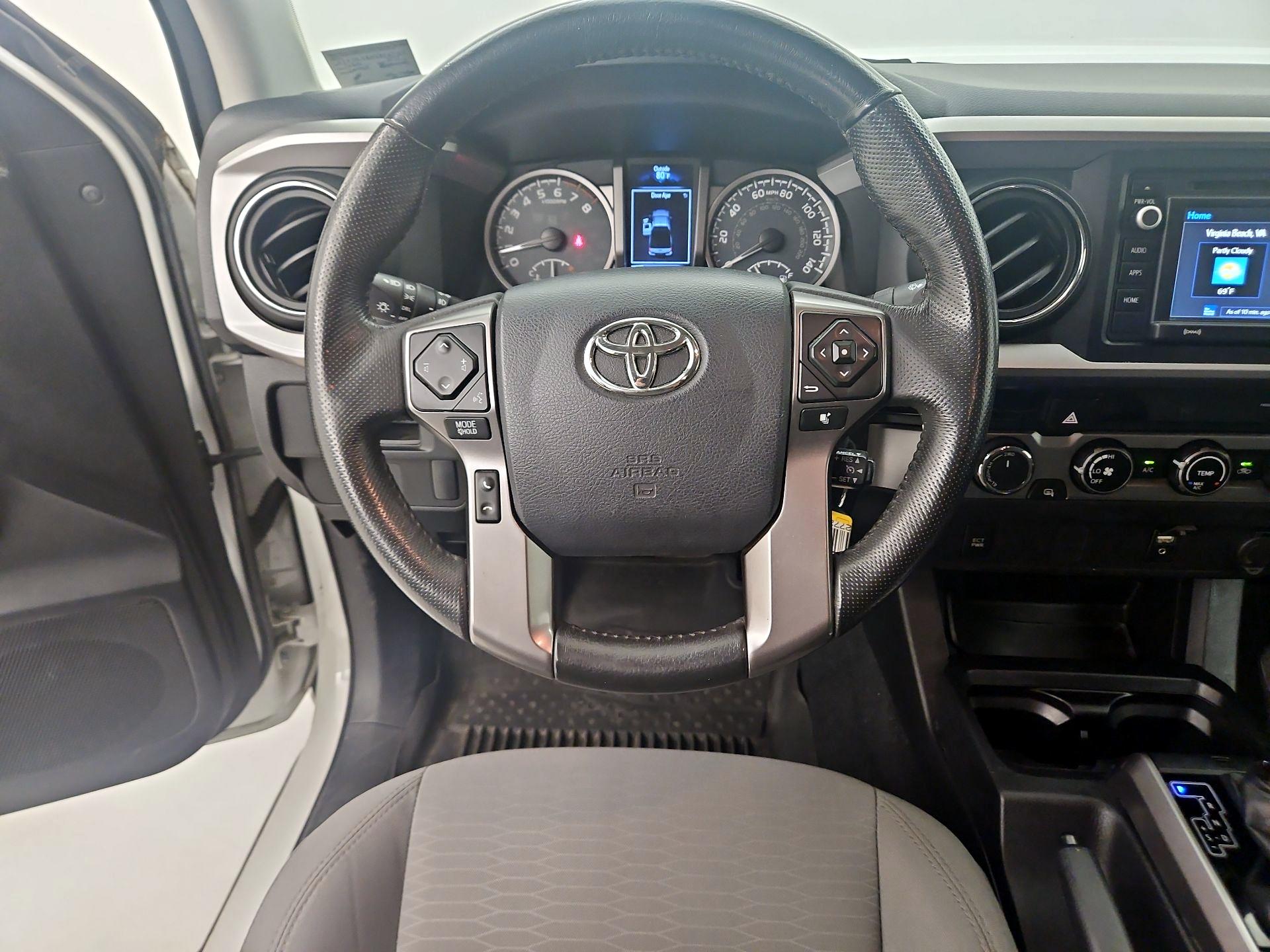 Thumbnail: 2017 Toyota Tacoma - 10