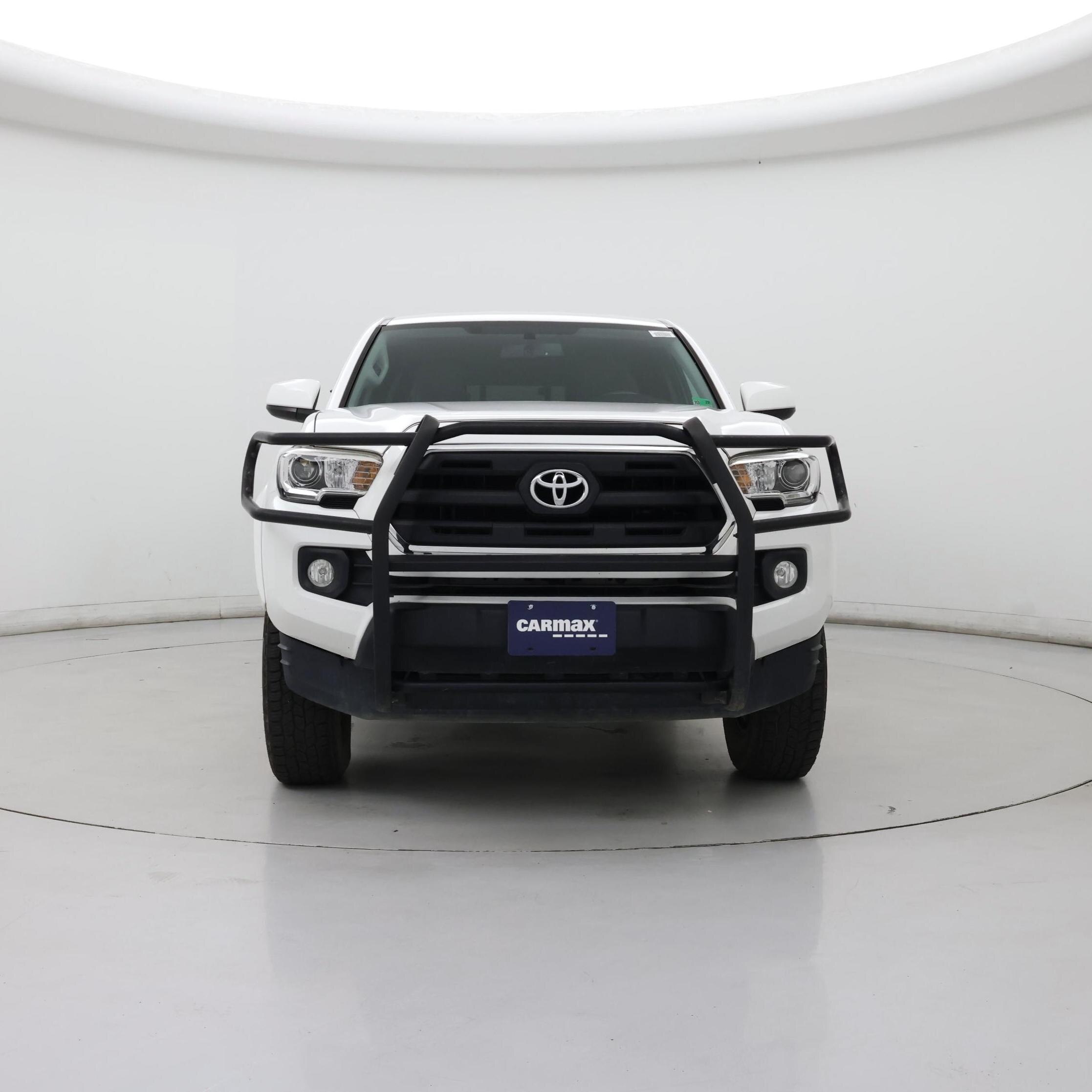 Thumbnail: 2017 Toyota Tacoma - 5