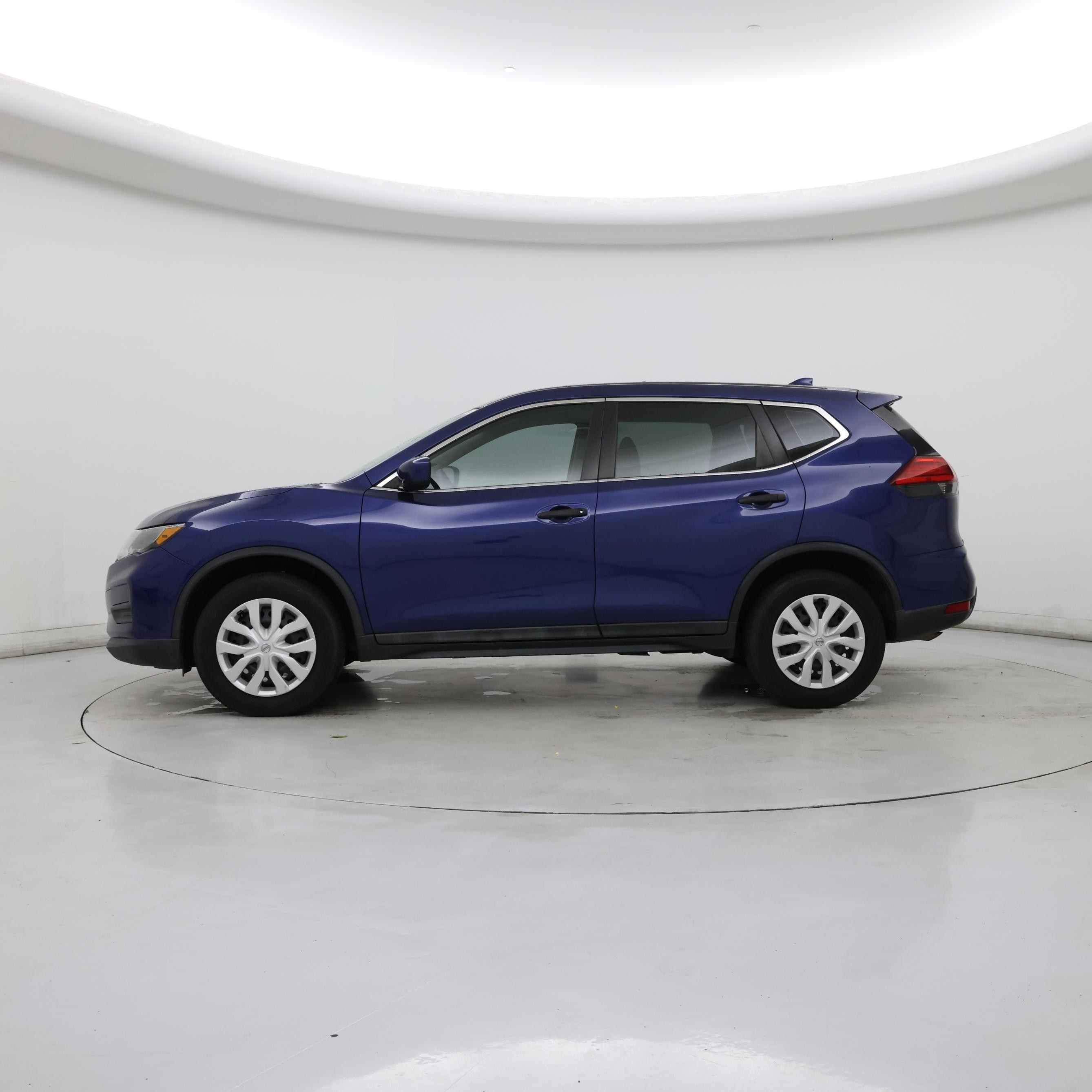 Thumbnail: 2017 Nissan Rogue - 3