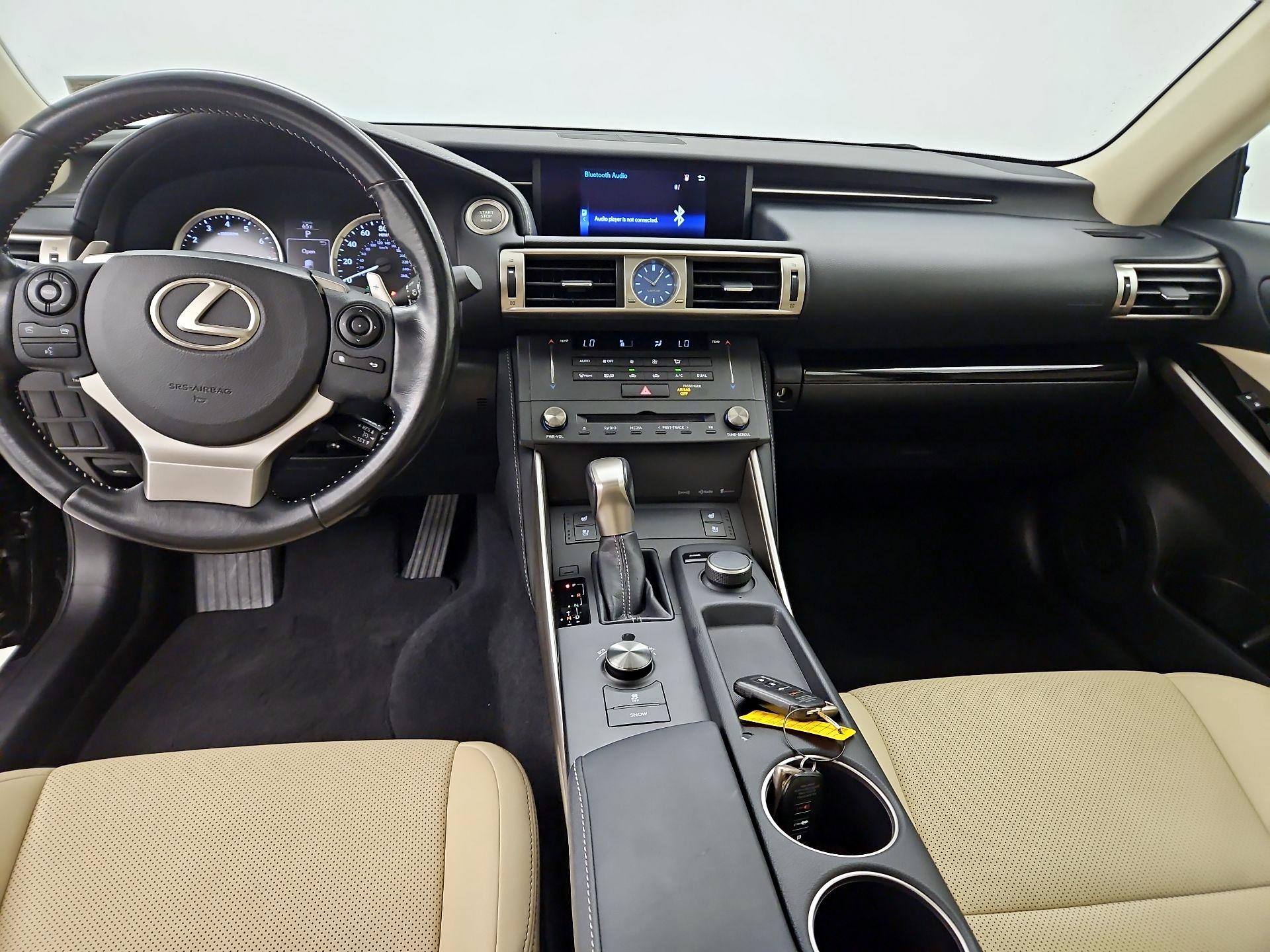 Thumbnail: 2016 Lexus IS - 9
