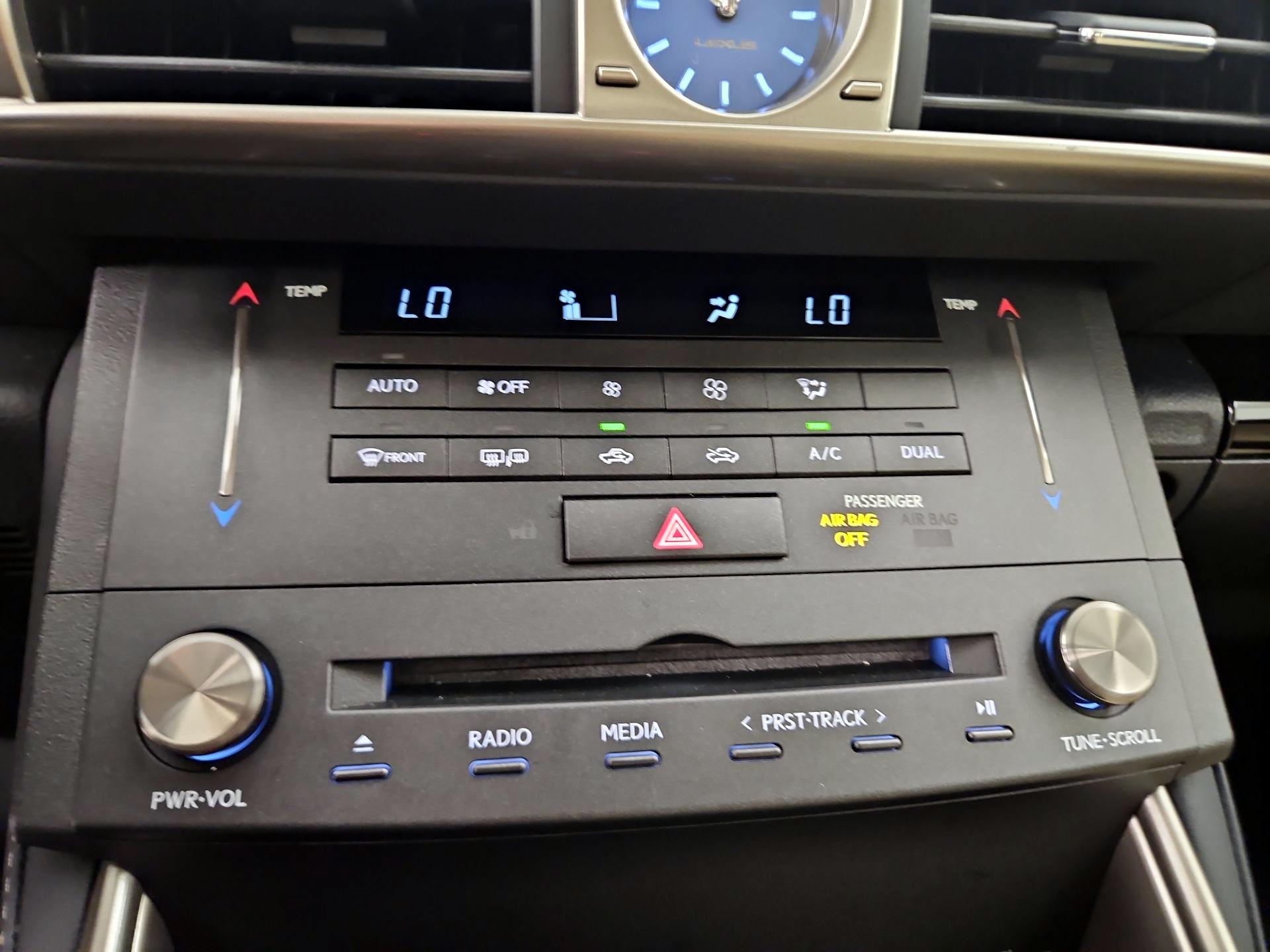 Thumbnail: 2016 Lexus IS - 16