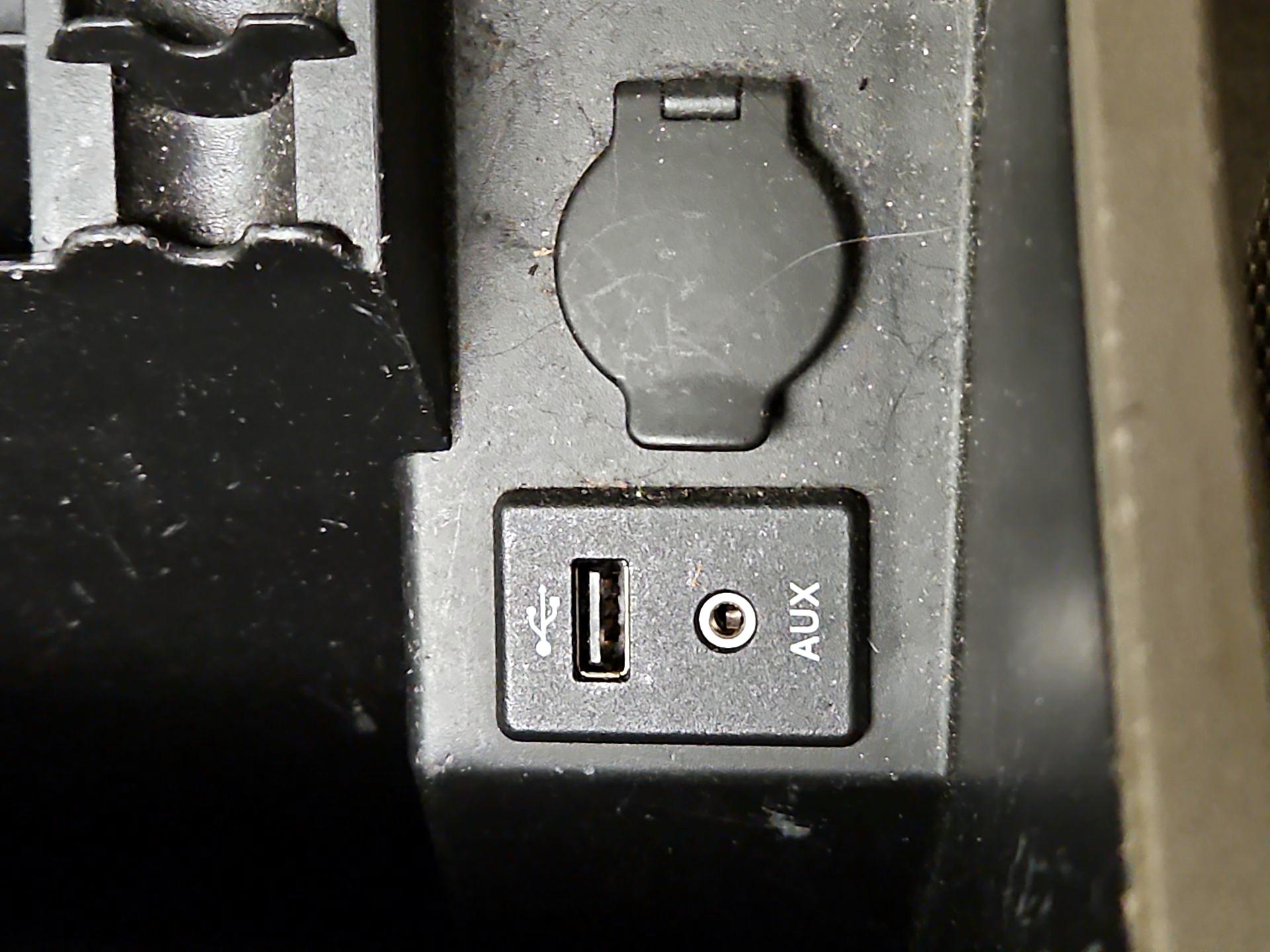 Thumbnail: 2015 Nissan Frontier - 18