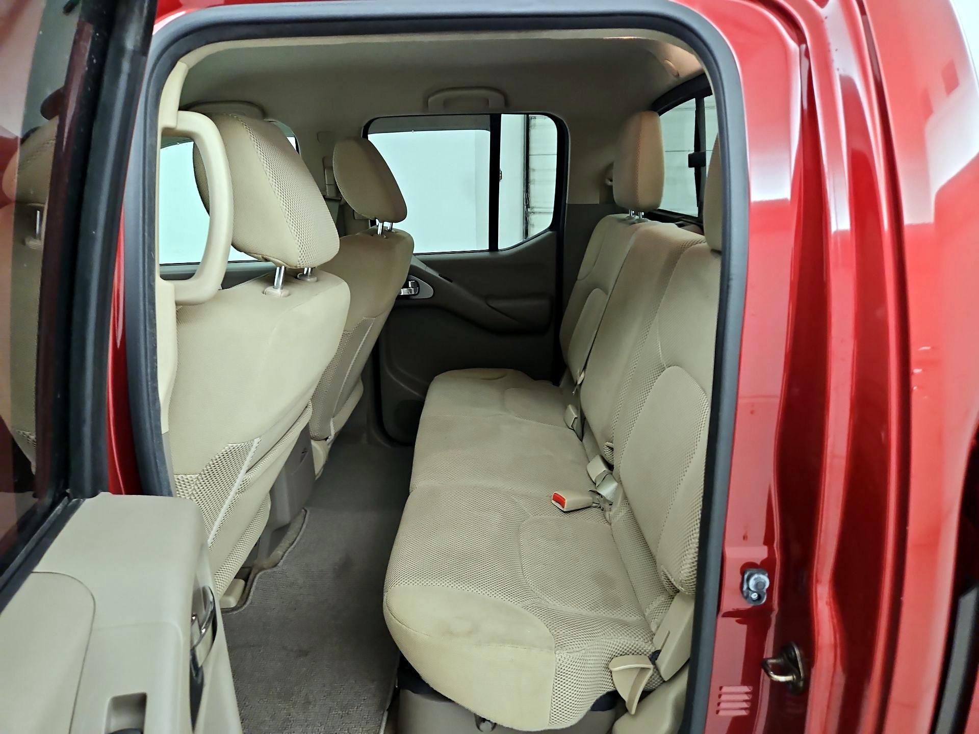 Thumbnail: 2015 Nissan Frontier - 19