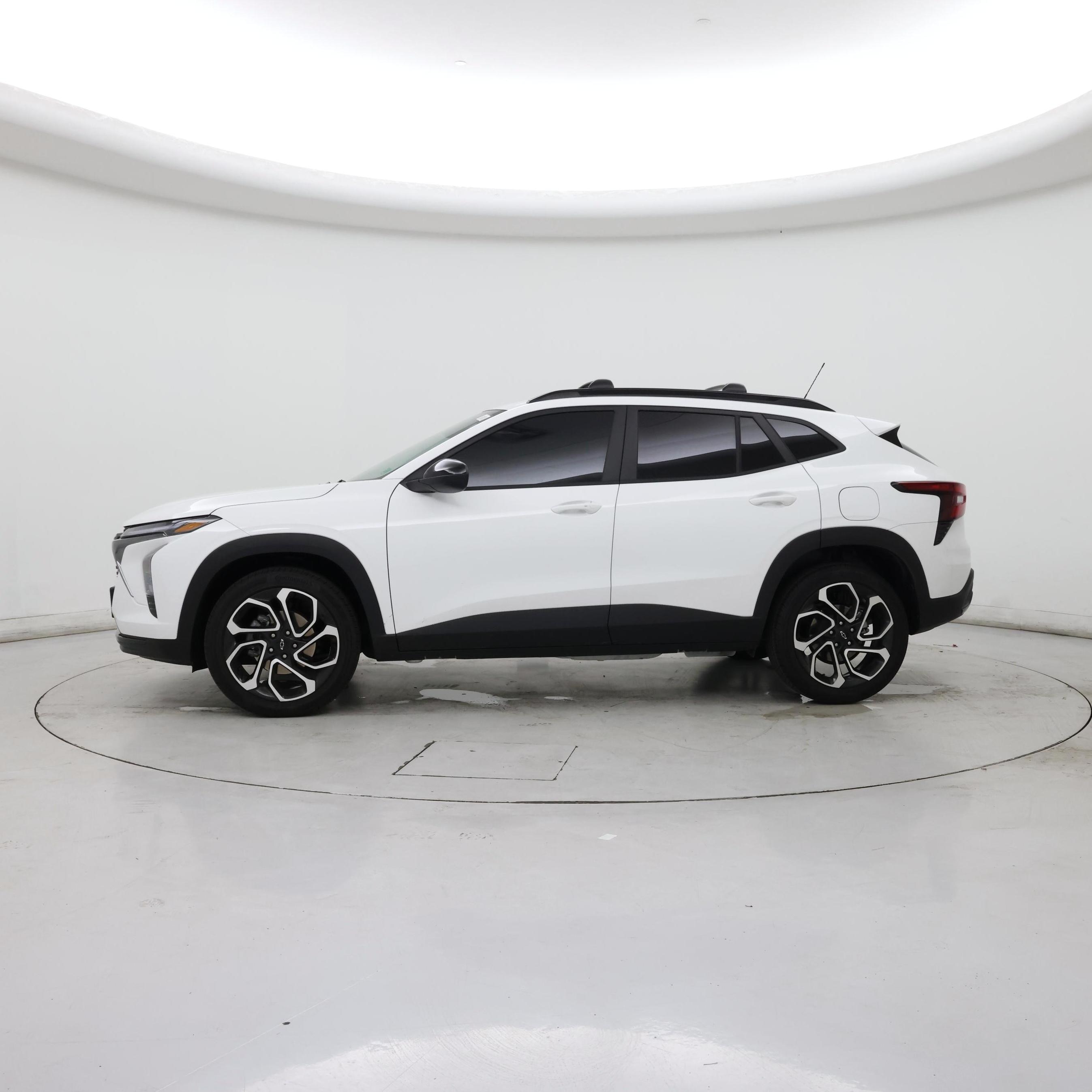 Thumbnail: 2025 Chevrolet Trax - 3