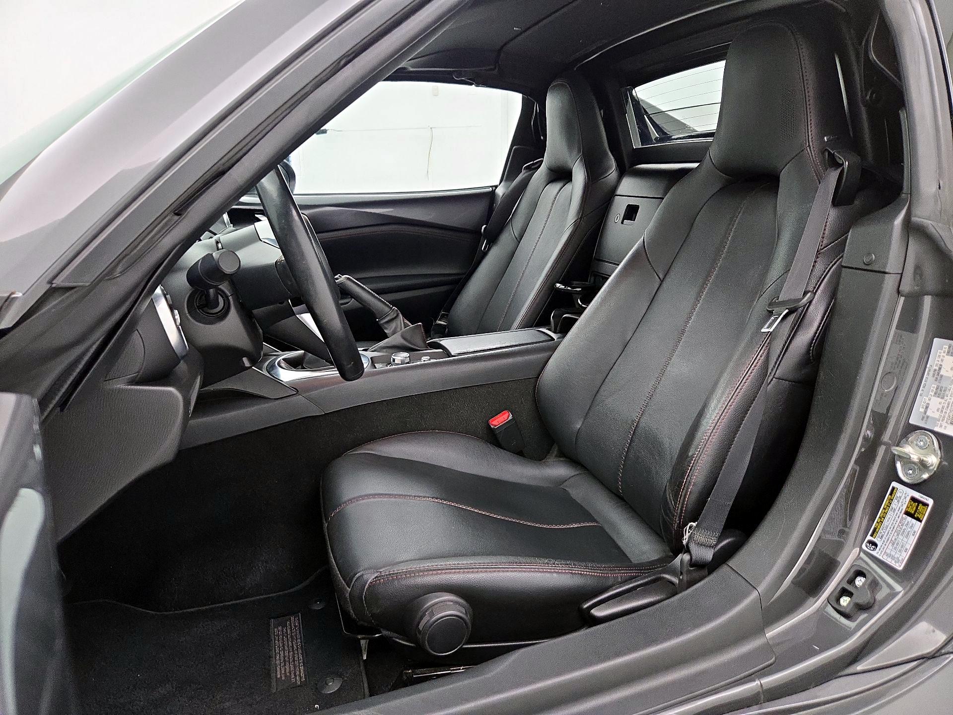 Thumbnail: 2017 Mazda MX-5 Miata - 11