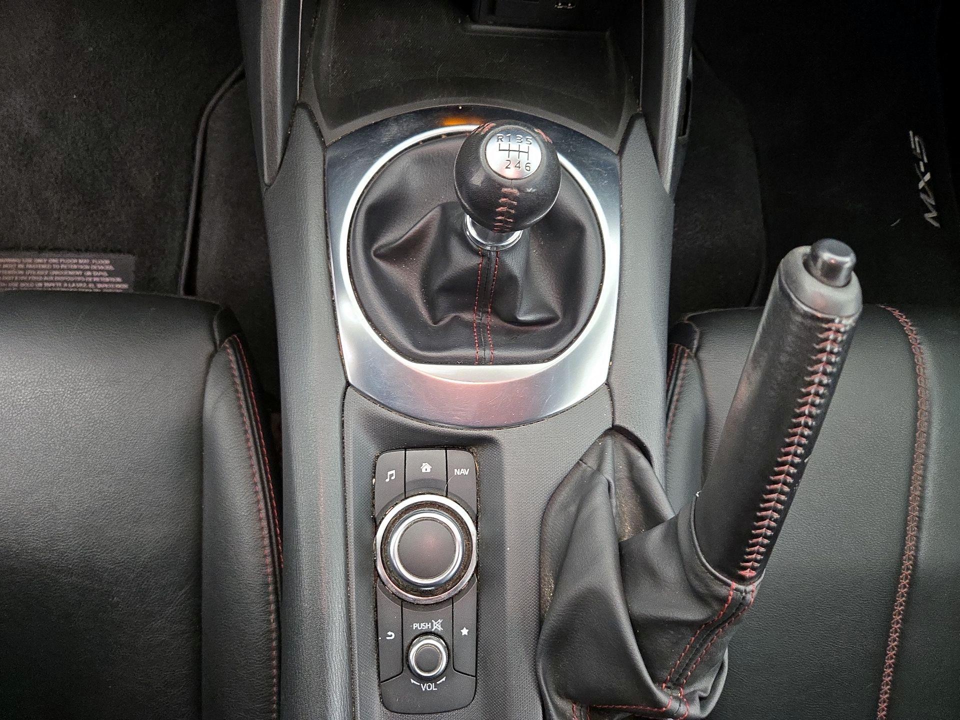 Thumbnail: 2017 Mazda MX-5 Miata - 16