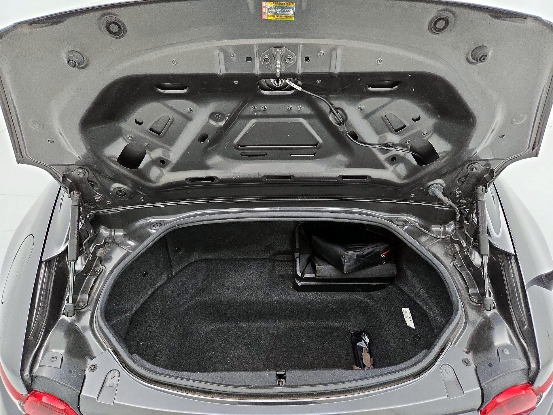 Thumbnail: 2017 Mazda MX-5 Miata - 18