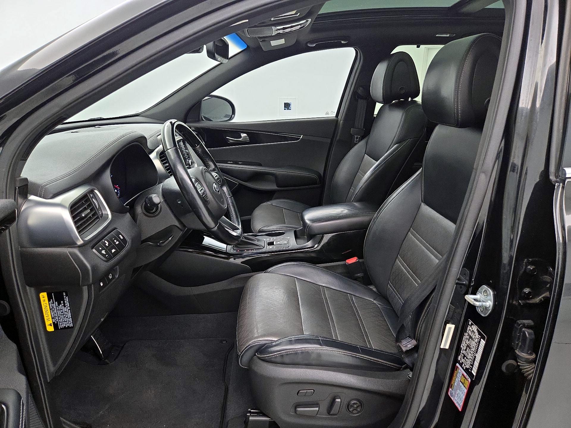 Thumbnail: 2016 Kia Sorento - 11