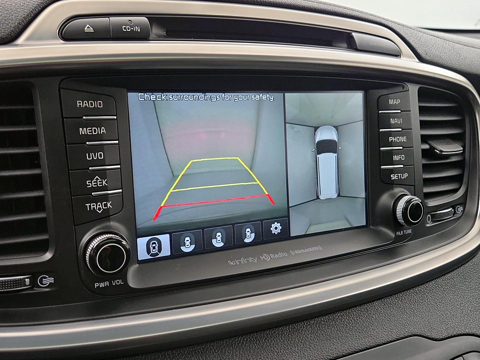 Thumbnail: 2016 Kia Sorento - 15