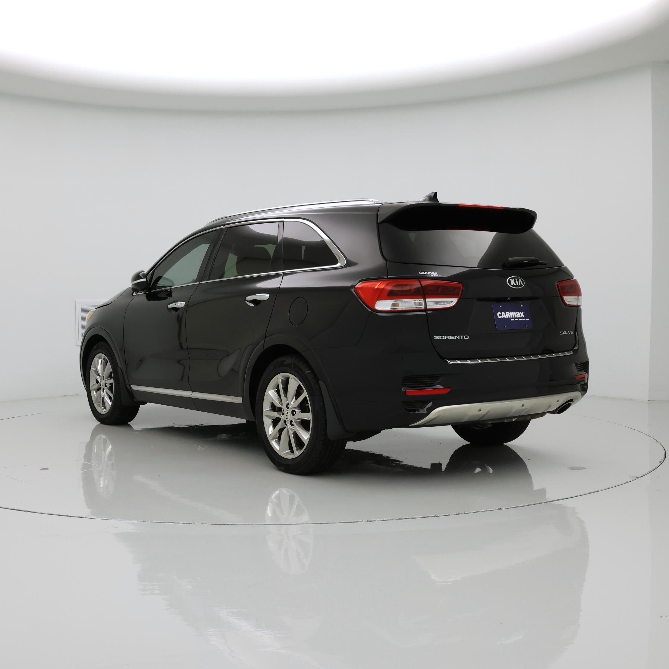 Thumbnail: 2016 Kia Sorento - 2