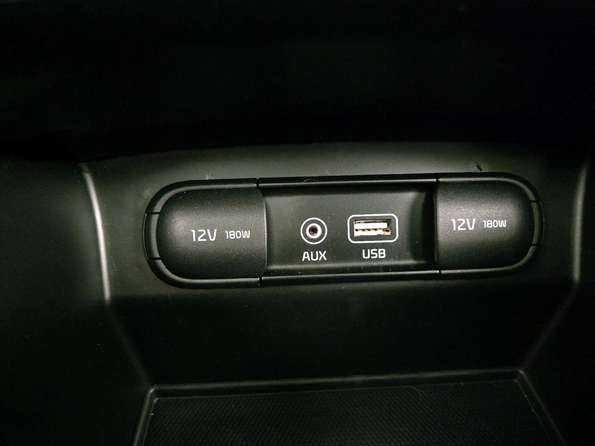 Thumbnail: 2016 Kia Sorento - 19