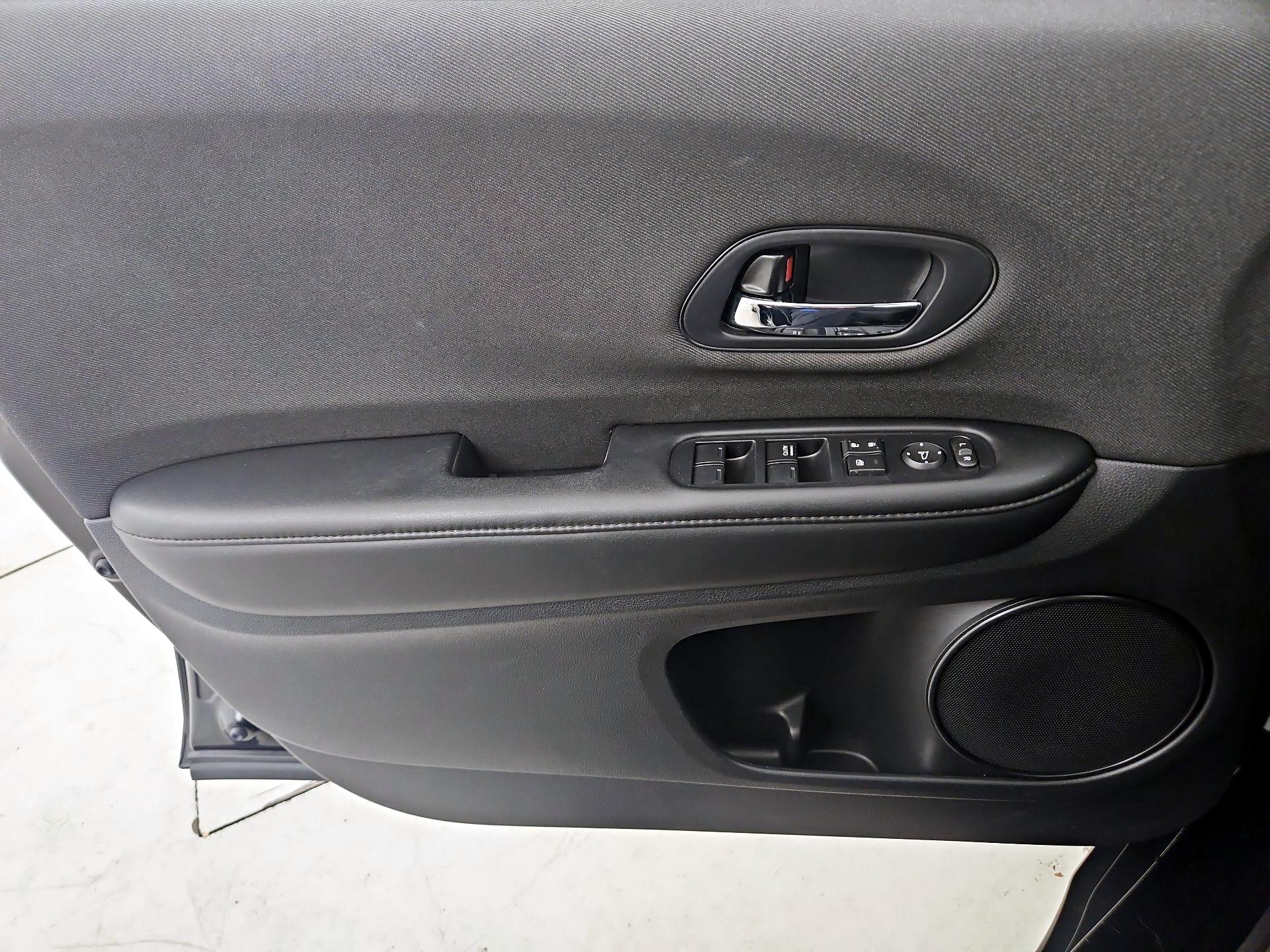 Thumbnail: 2022 Honda HR-V - 12