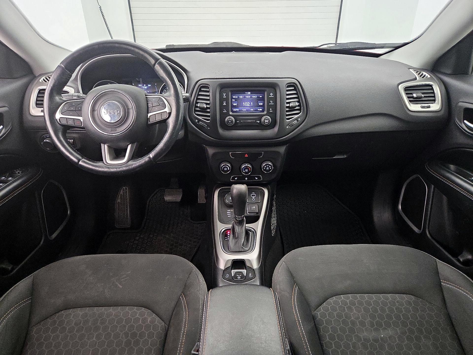 Thumbnail: 2017 Jeep Compass - 9