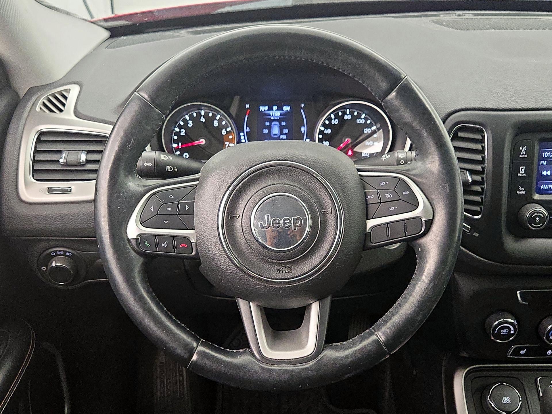 Thumbnail: 2017 Jeep Compass - 10