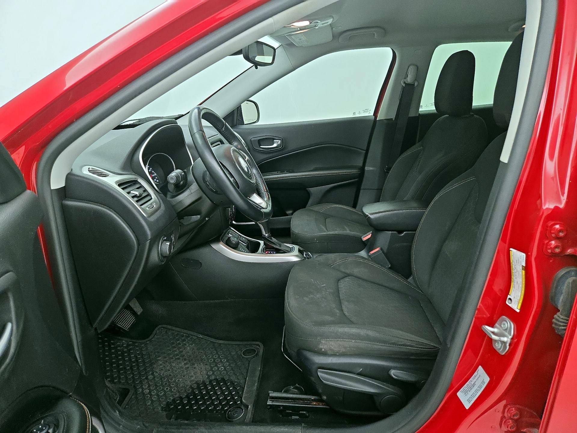 Thumbnail: 2017 Jeep Compass - 11