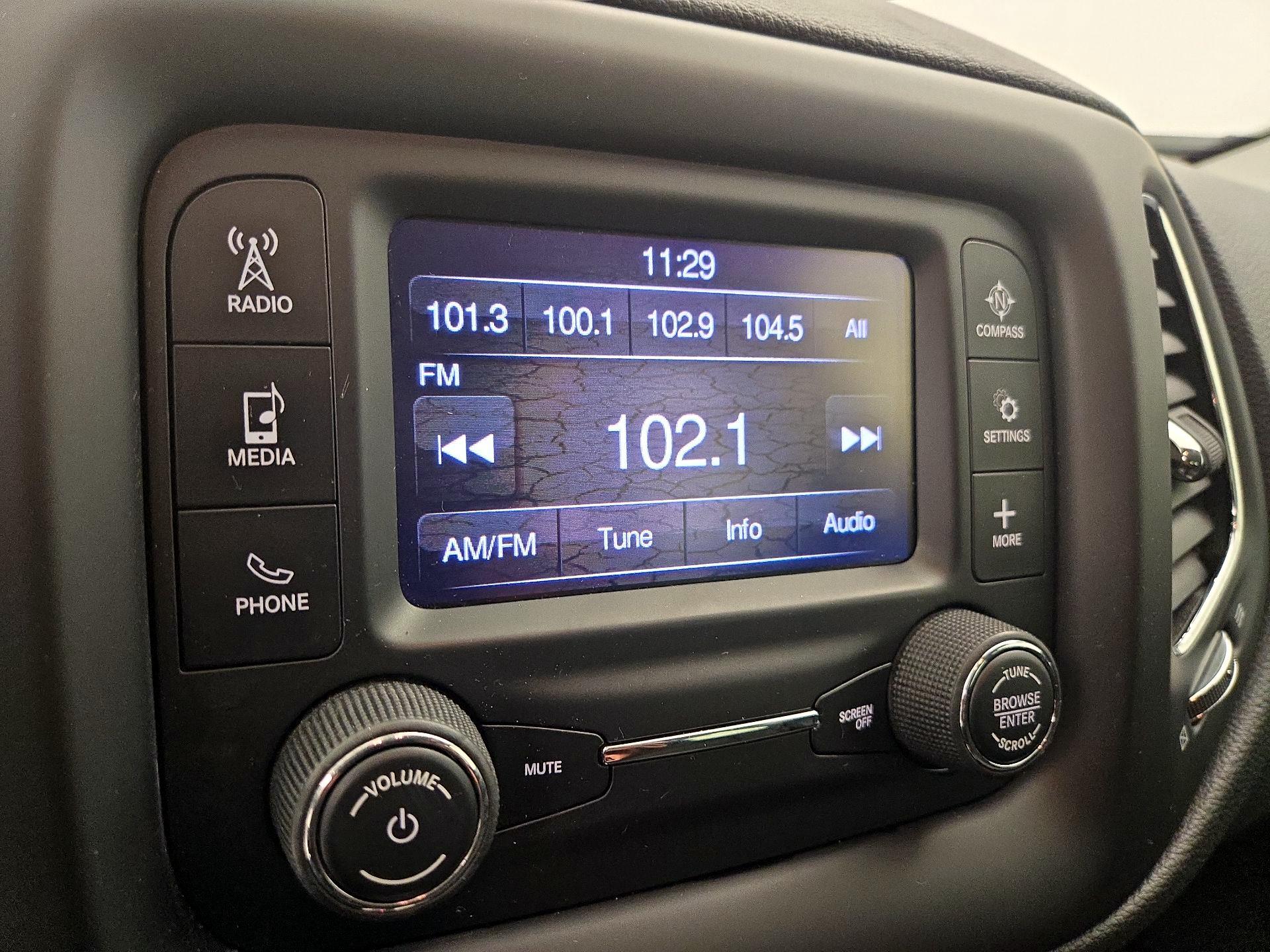 Thumbnail: 2017 Jeep Compass - 15