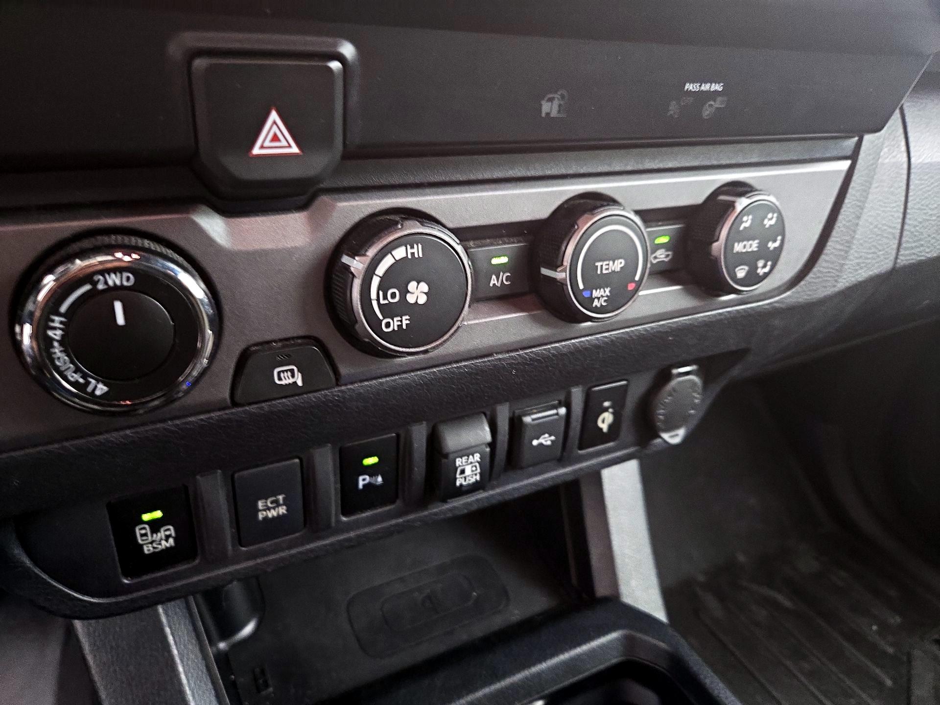 Thumbnail: 2020 Toyota Tacoma - 16