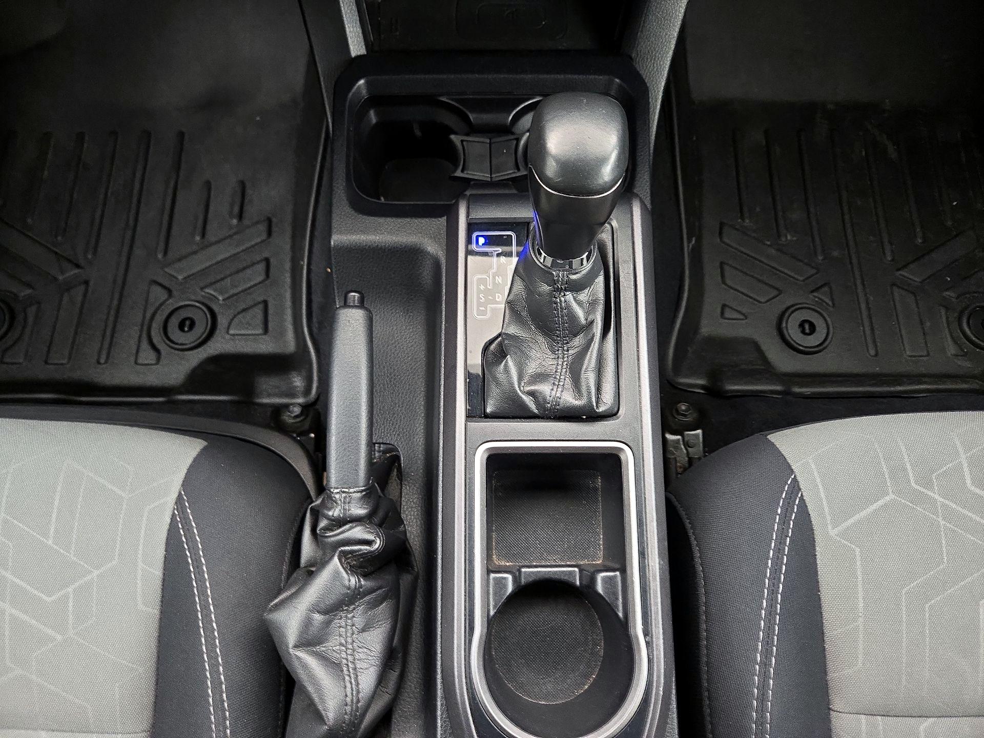 Thumbnail: 2020 Toyota Tacoma - 17