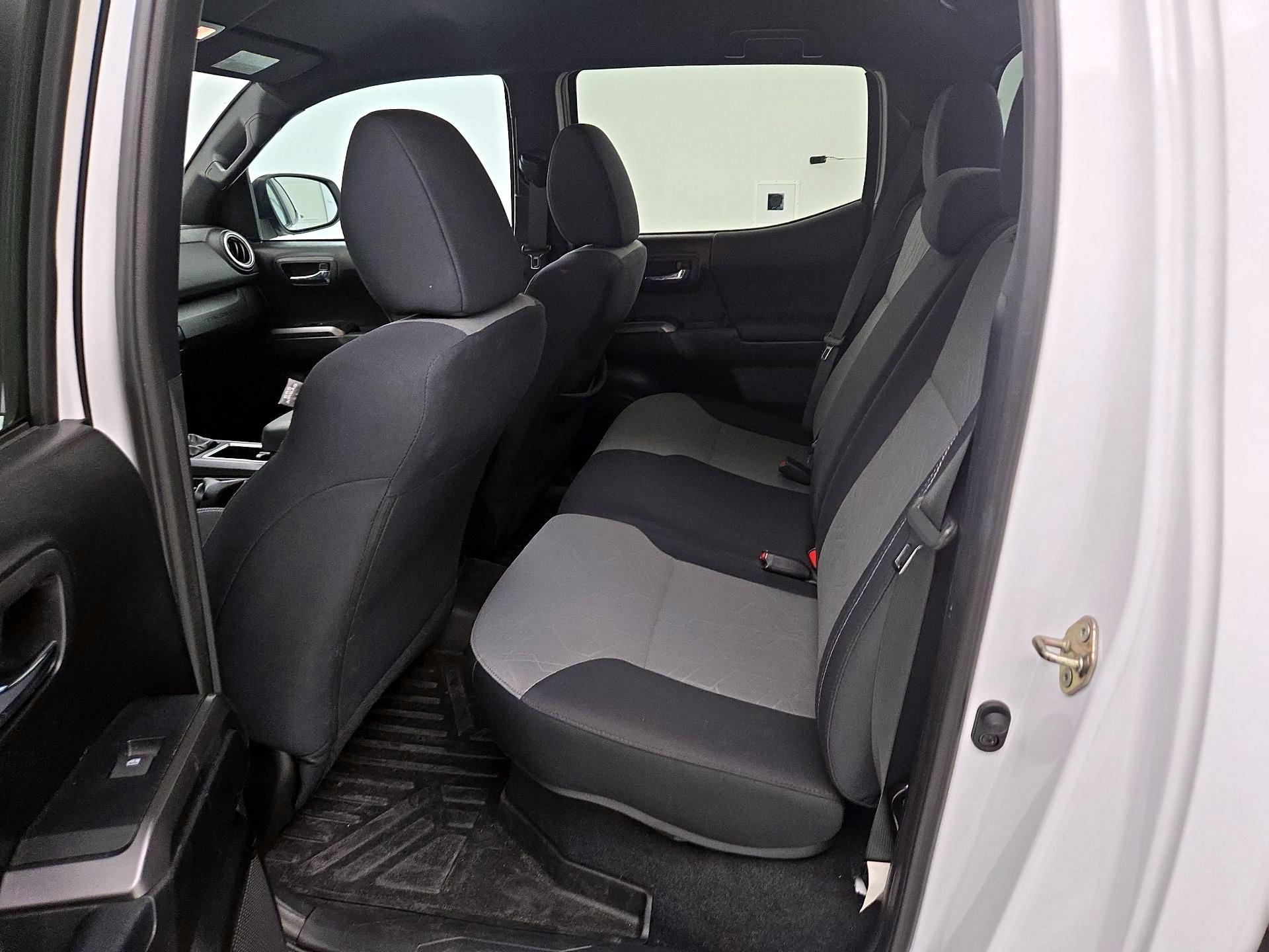 Thumbnail: 2020 Toyota Tacoma - 19