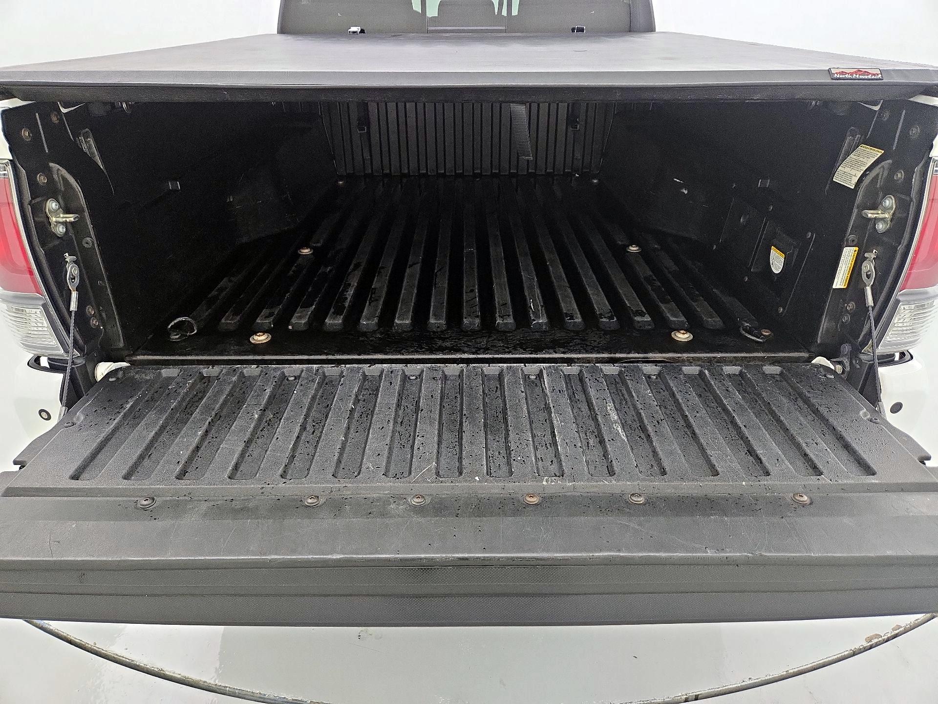 Thumbnail: 2020 Toyota Tacoma - 20