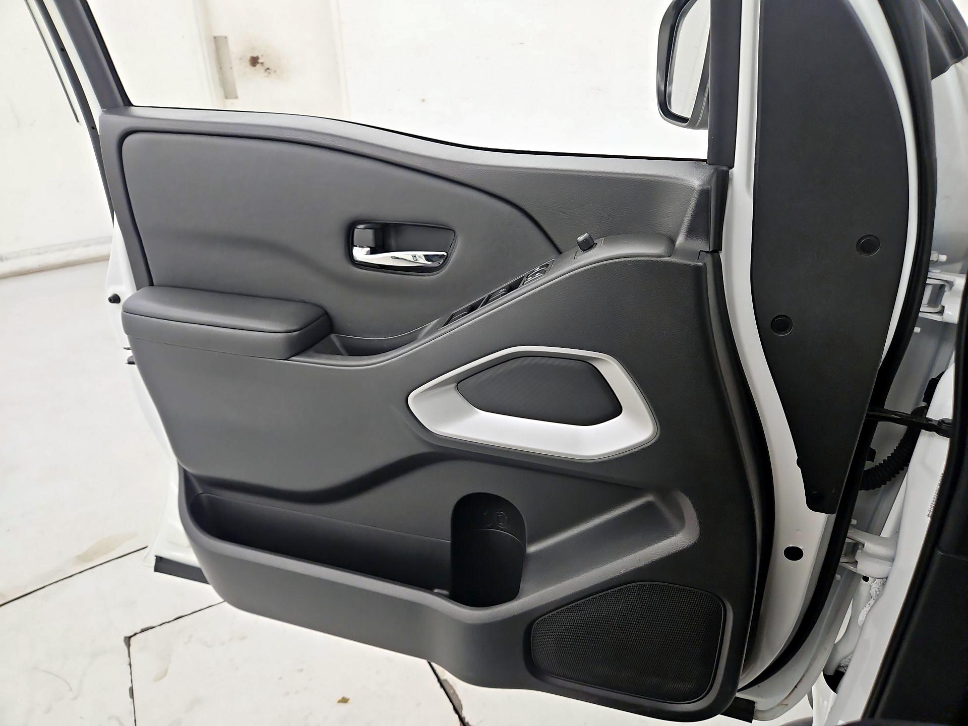 Thumbnail: 2023 Nissan Frontier - 12