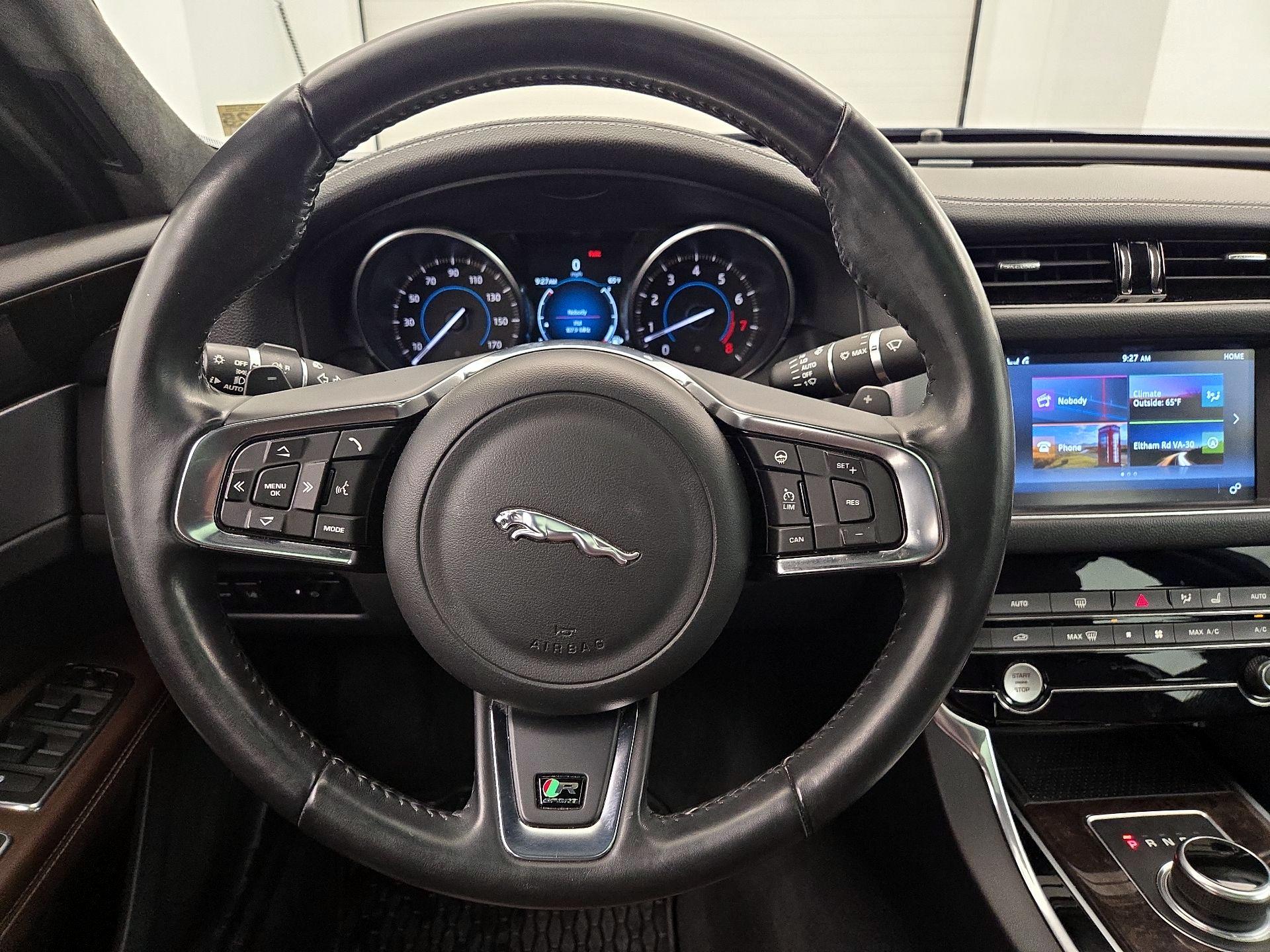 Thumbnail: 2017 Jaguar XF - 10