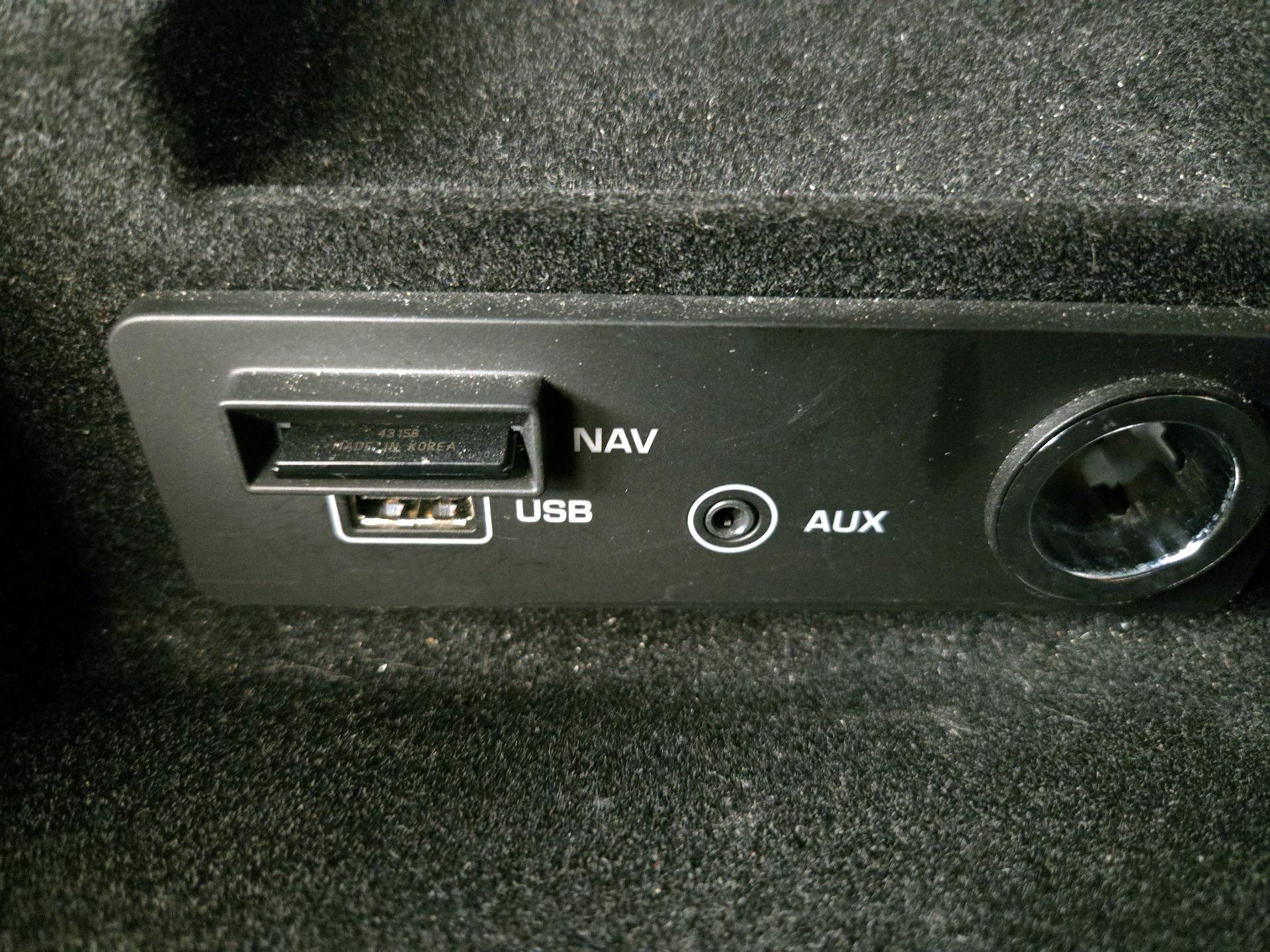 Thumbnail: 2017 Jaguar XF - 19