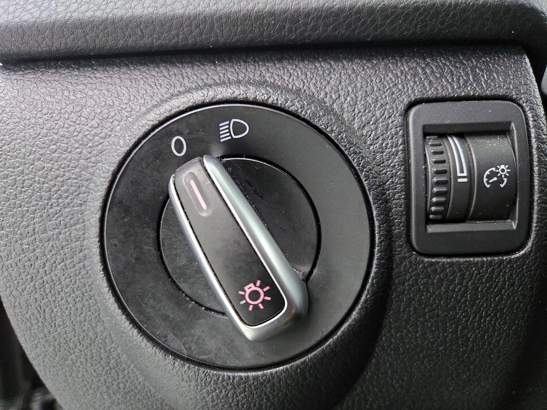 Thumbnail: 2017 Volkswagen Tiguan - 13